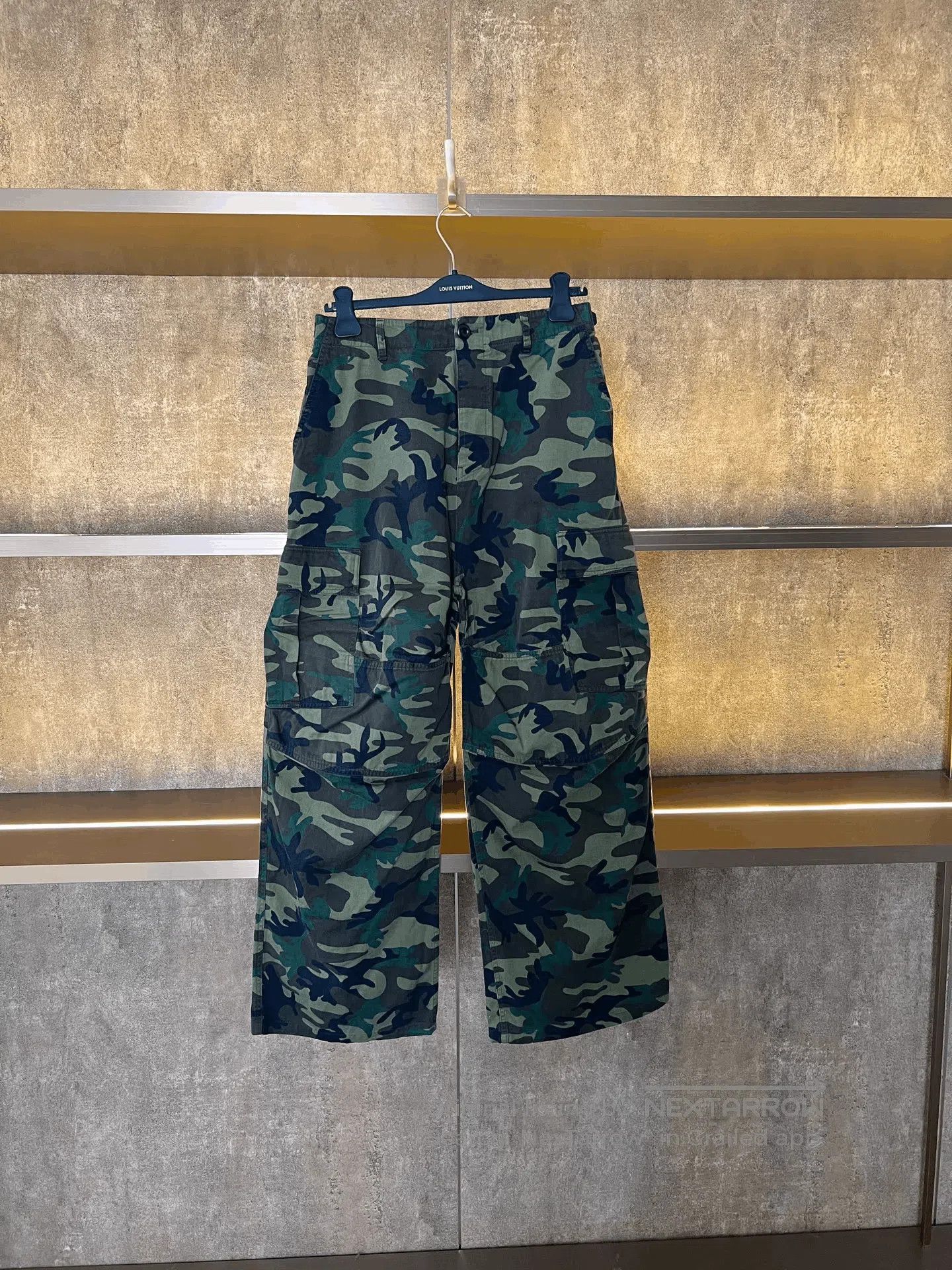 Balenciaga Balenciaga Camouflage Cargo Pants. Size 33" - 1 Thumbnail