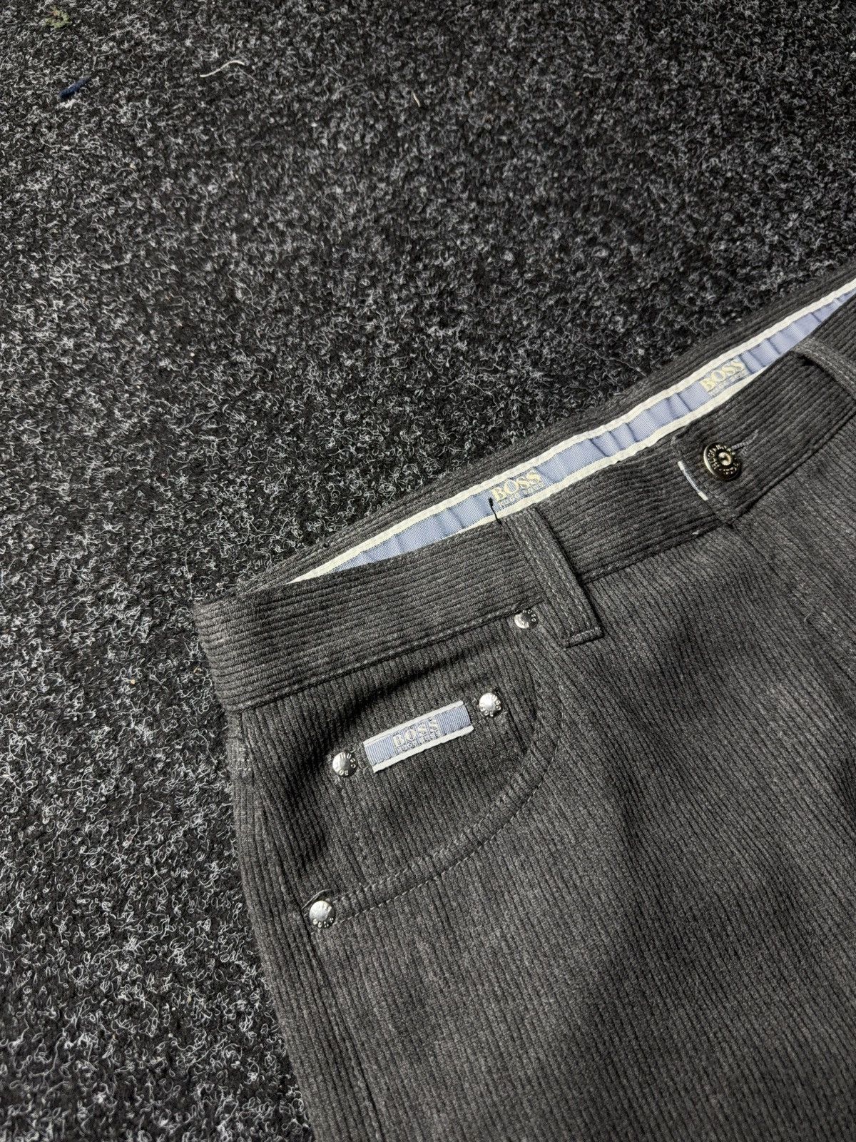 Hugo Boss Vintage 90s Hugo Boss Albama Select Line Corduroy pants Size US 34 / EU 50 - 7 Thumbnail
