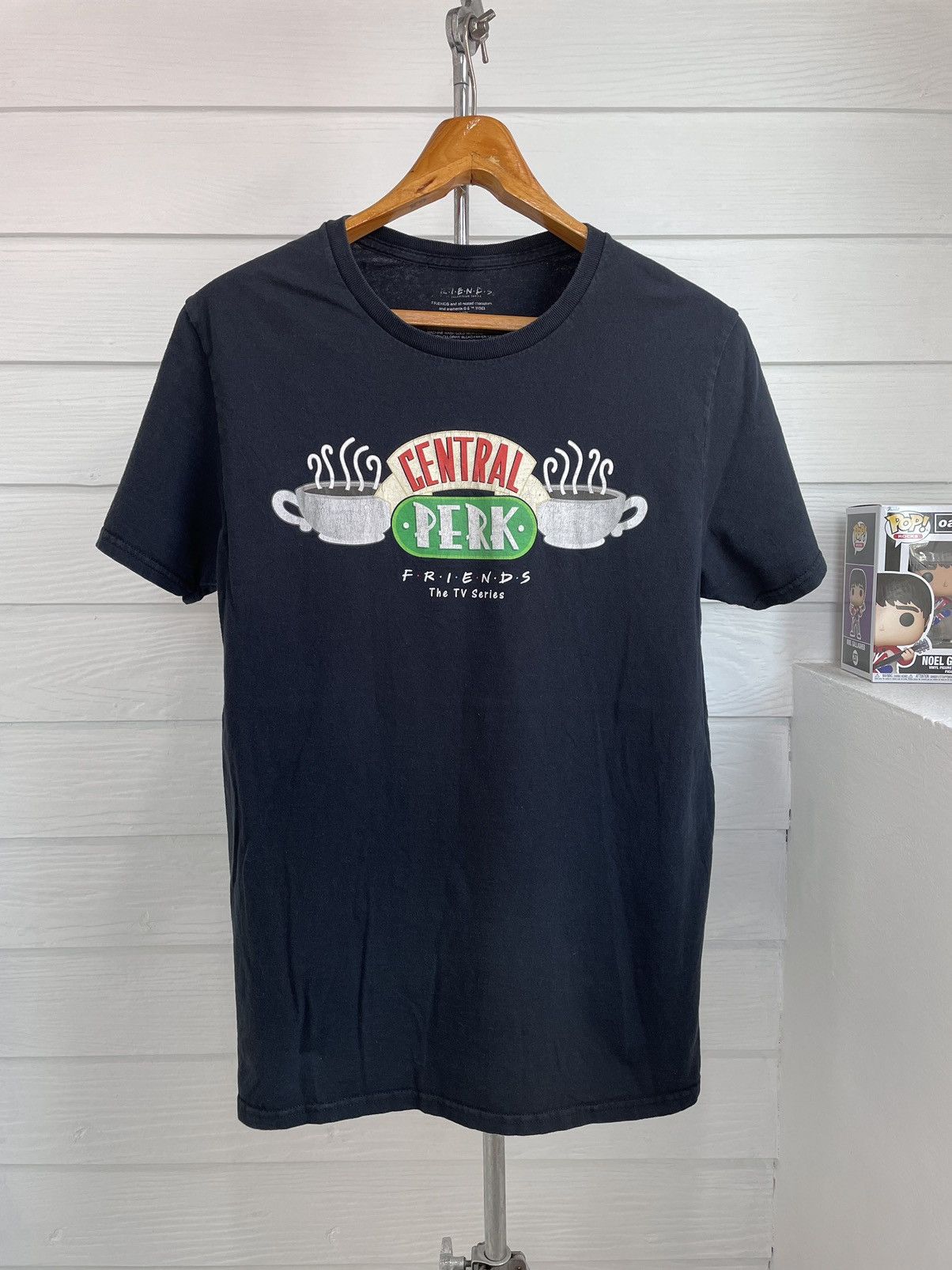 Warner Bros FRIENDS TV SITCOM (2019) T-SHIRT Size US M / EU 48-50 / 2 - 1 Thumbnail