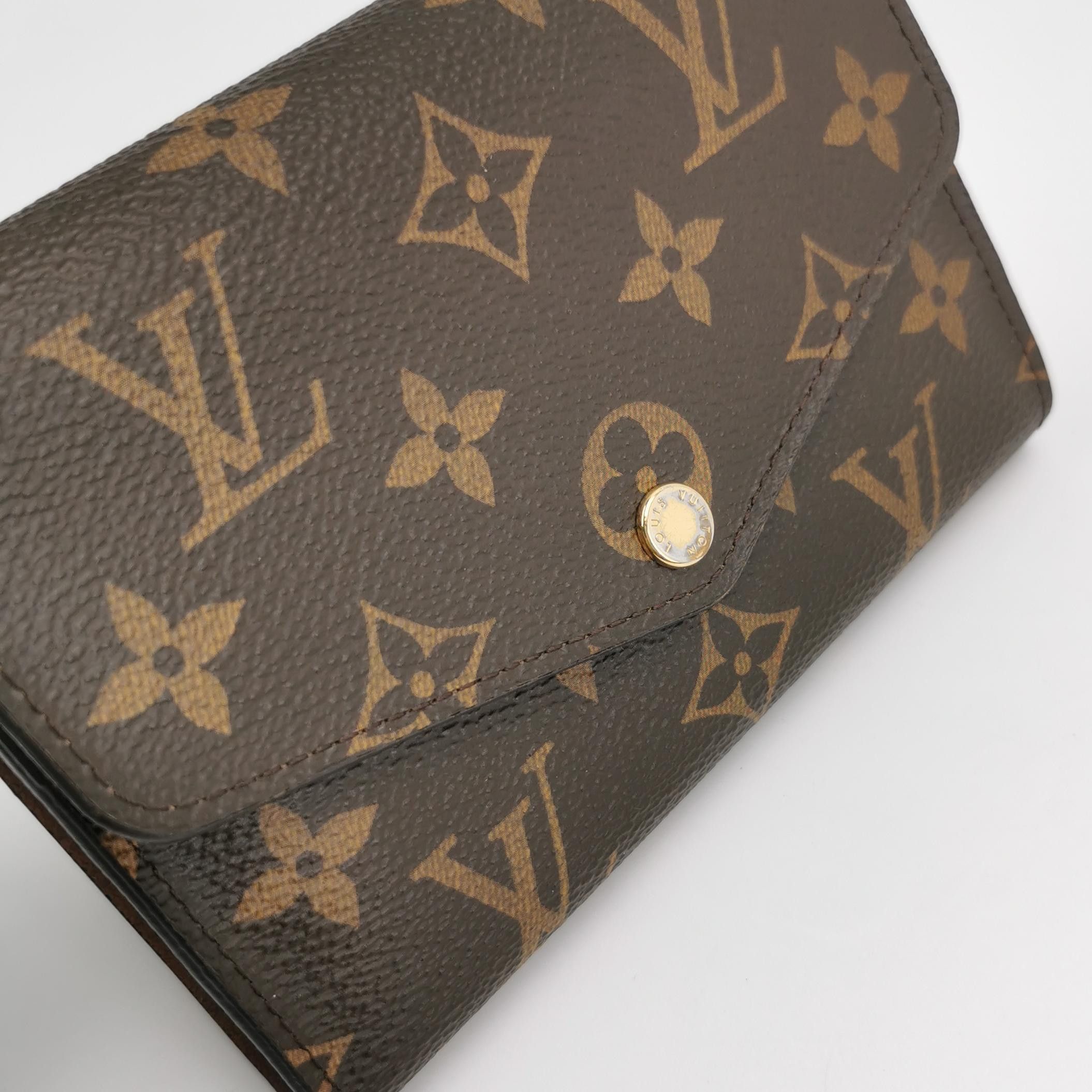 Louis Vuitton Louis Vuitton (LV) Cowhide Monogram Wallet -y2506 Size ONE SIZE - 5 Thumbnail