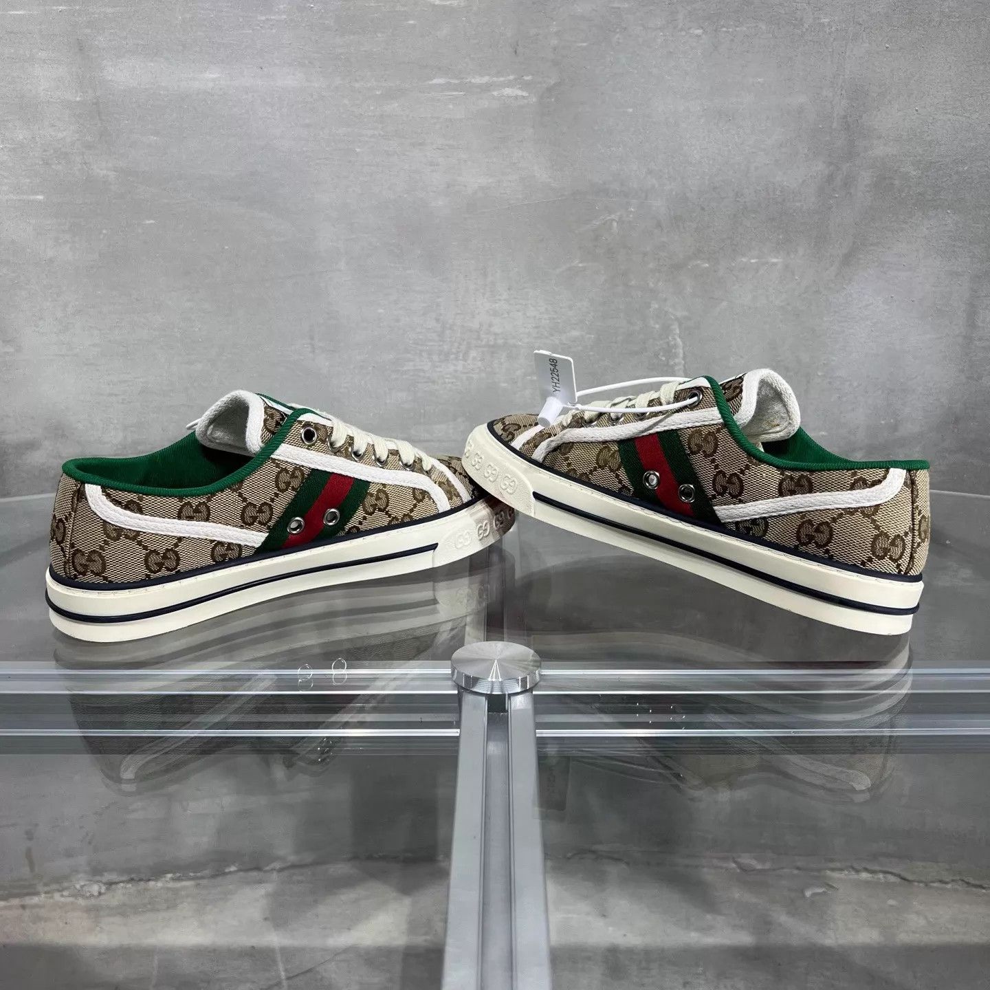 Gucci Gucci 1977 GG Supreme Monogram Women's 35 Sneakers Size US 4.5 / IT 34.5 - 5 Thumbnail