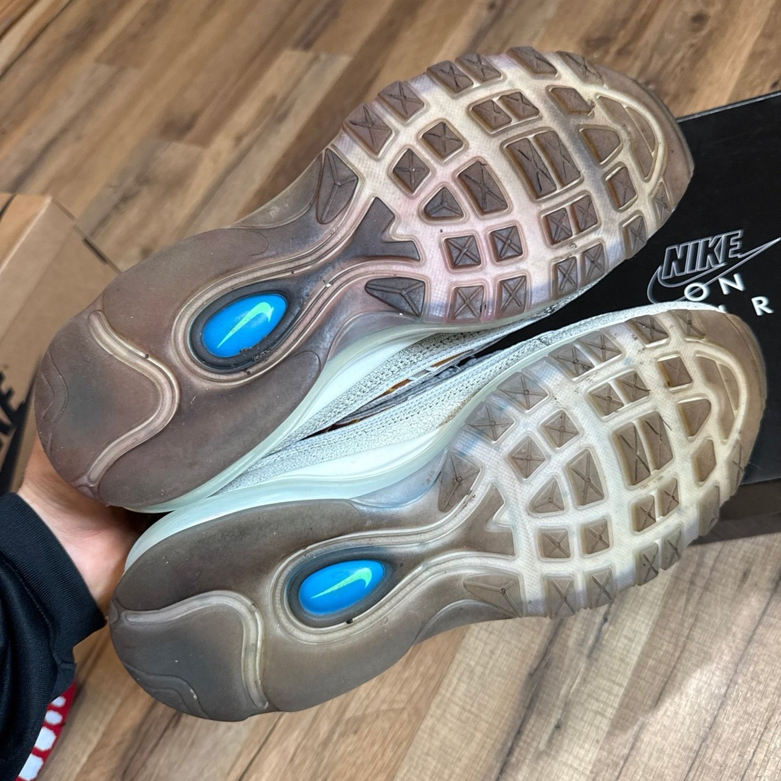 Nike 2019 Nike Air Max 98 On Air NYC La Mezcla Size US 9.5 / EU 42-43 - 9 Thumbnail
