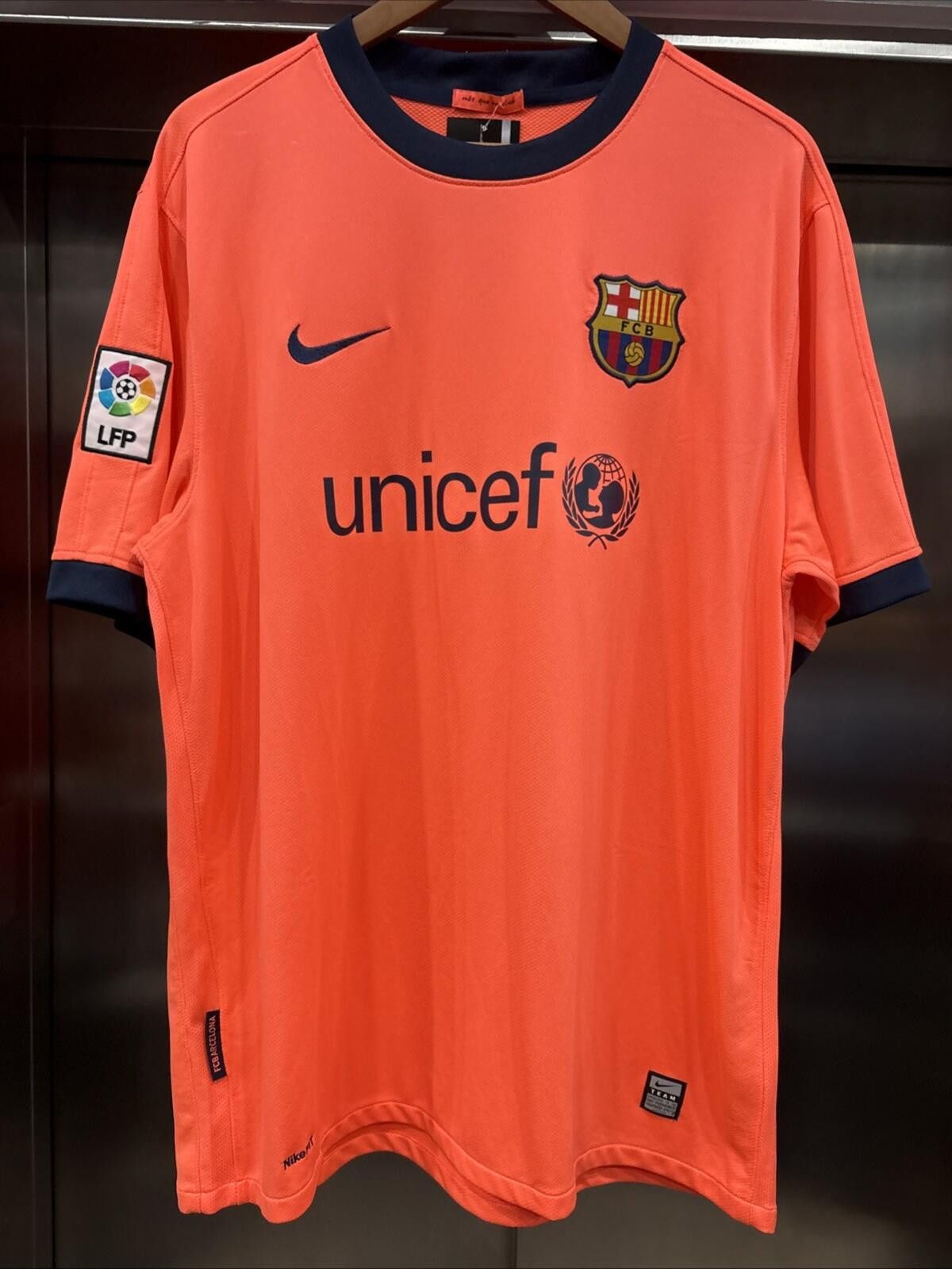 Other Men’s Size XL FC Barcelona 2009-2010 Away Kit Size ONE SIZE - 1 Thumbnail