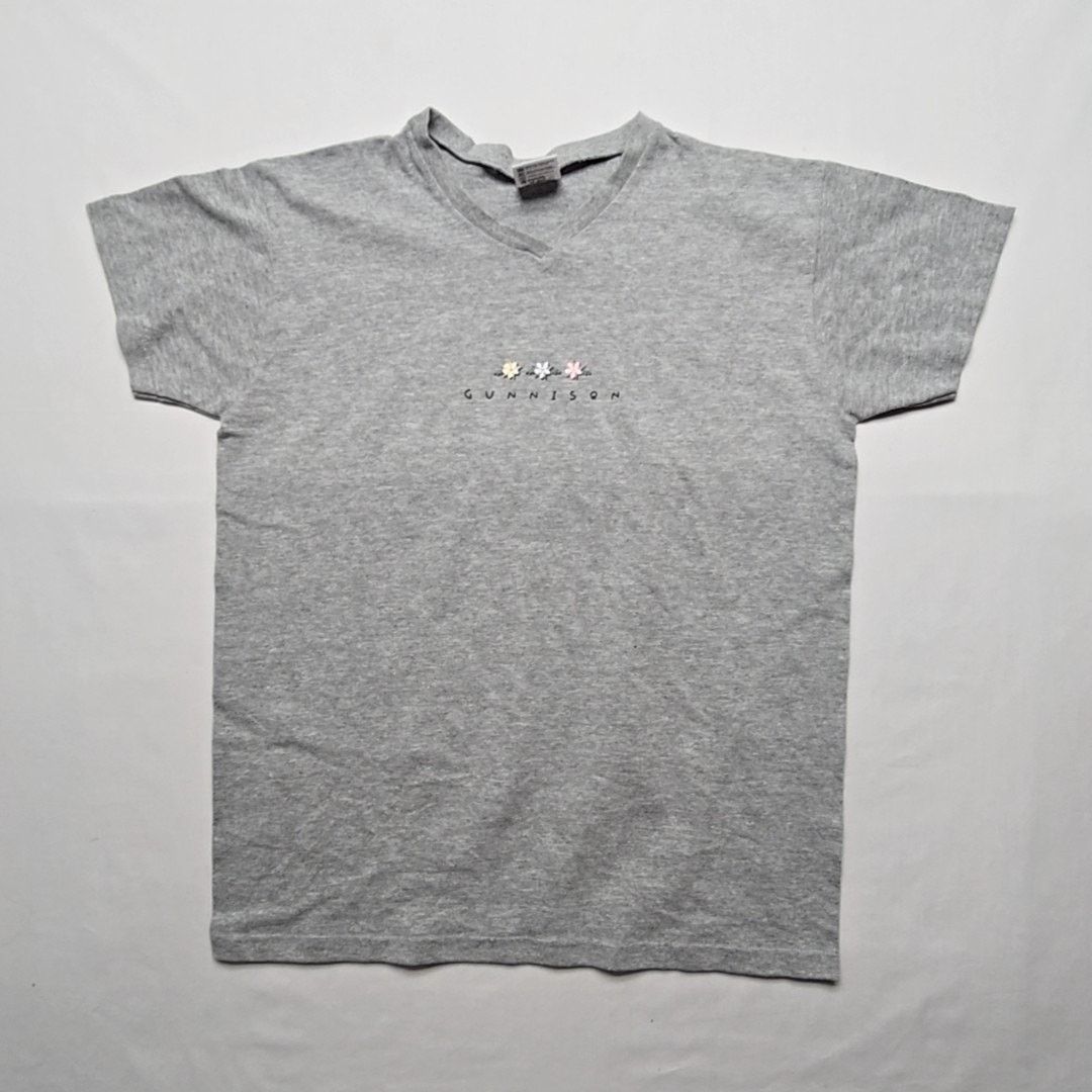 Anvil Vintage Gunnison Floral Tee Anvil Gray M V-Neck Shirt 90s Size M / US 6-8 / IT 42-44 - 1 Thumbnail