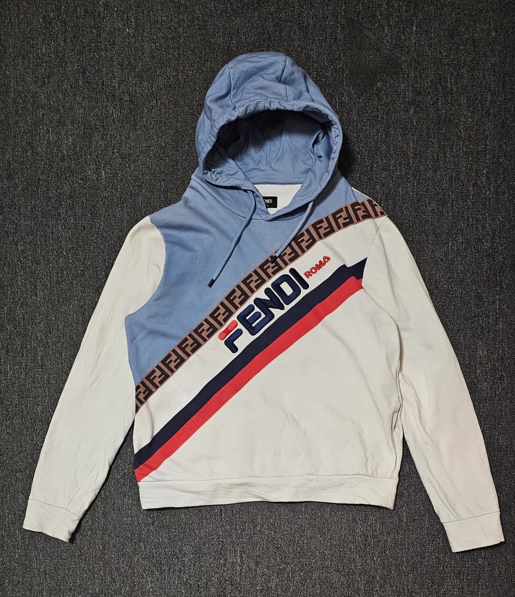 Fendi FENDI hooded sweatshirt Size US S / EU 44-46 / 1 - 1 Thumbnail