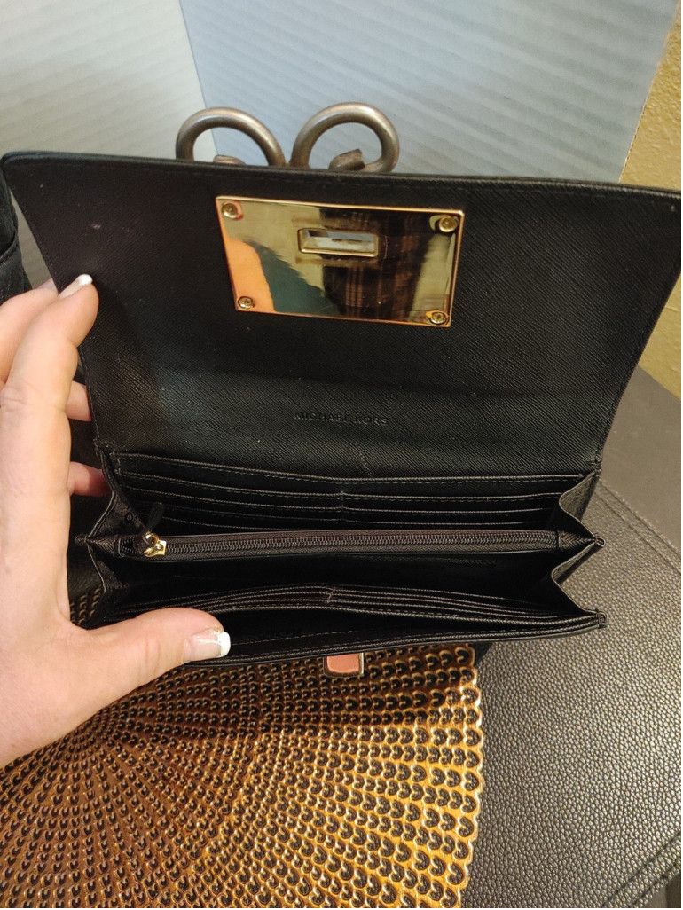 Michael Kors Michael Kors Bedford Tote & Manhatten Wallet Set Size ONE SIZE - 6 Thumbnail