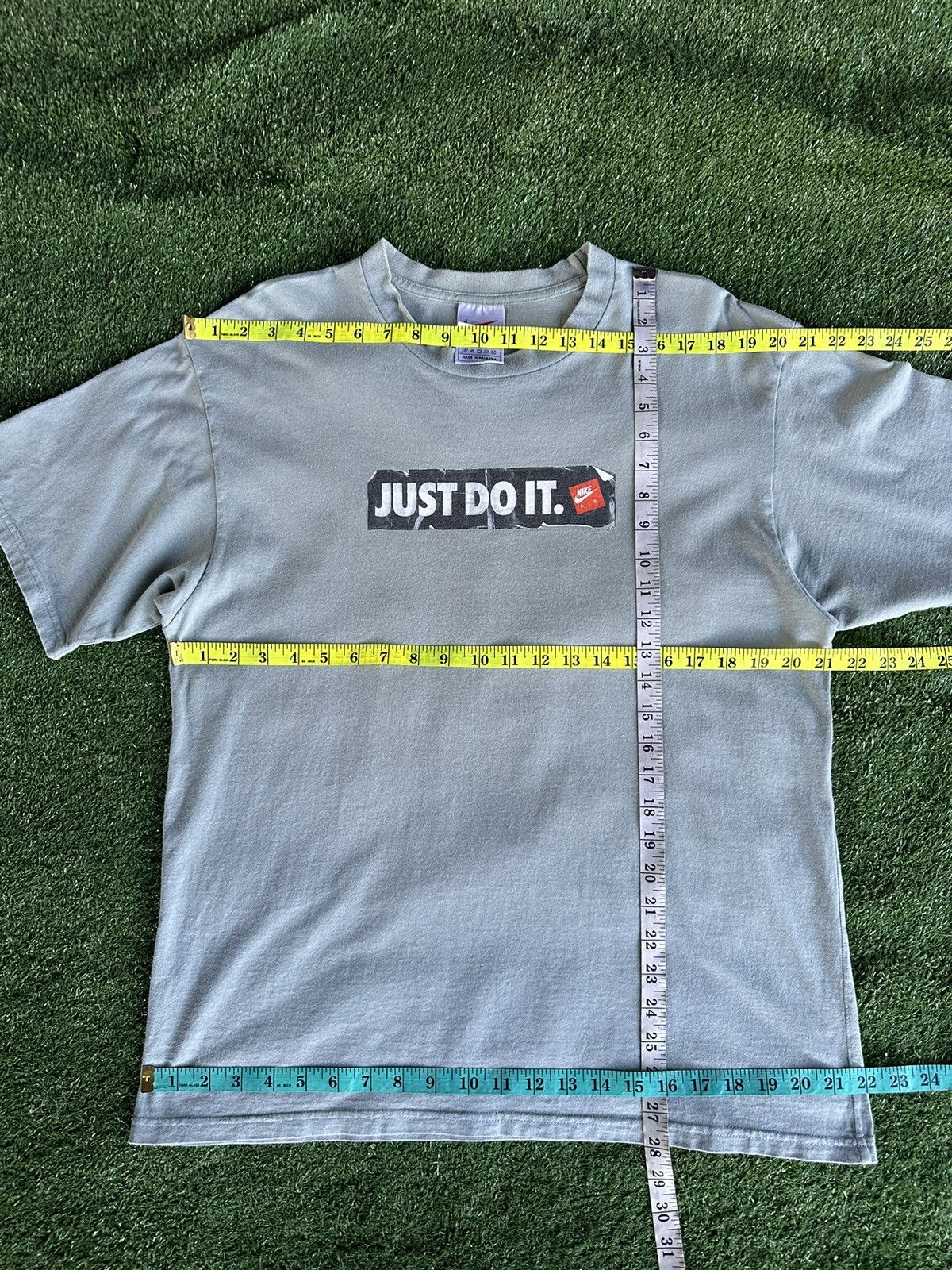 Nike Vintage Nike Center Just Do It Sunfaded Tshirt A515 Size US L / EU 52-54 / 3 - 5 Thumbnail
