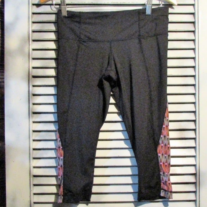 Athleta Athleta Small Ariel Swim/Workout Capris Size 28" / US 6 / IT 42 - 2 Thumbnail