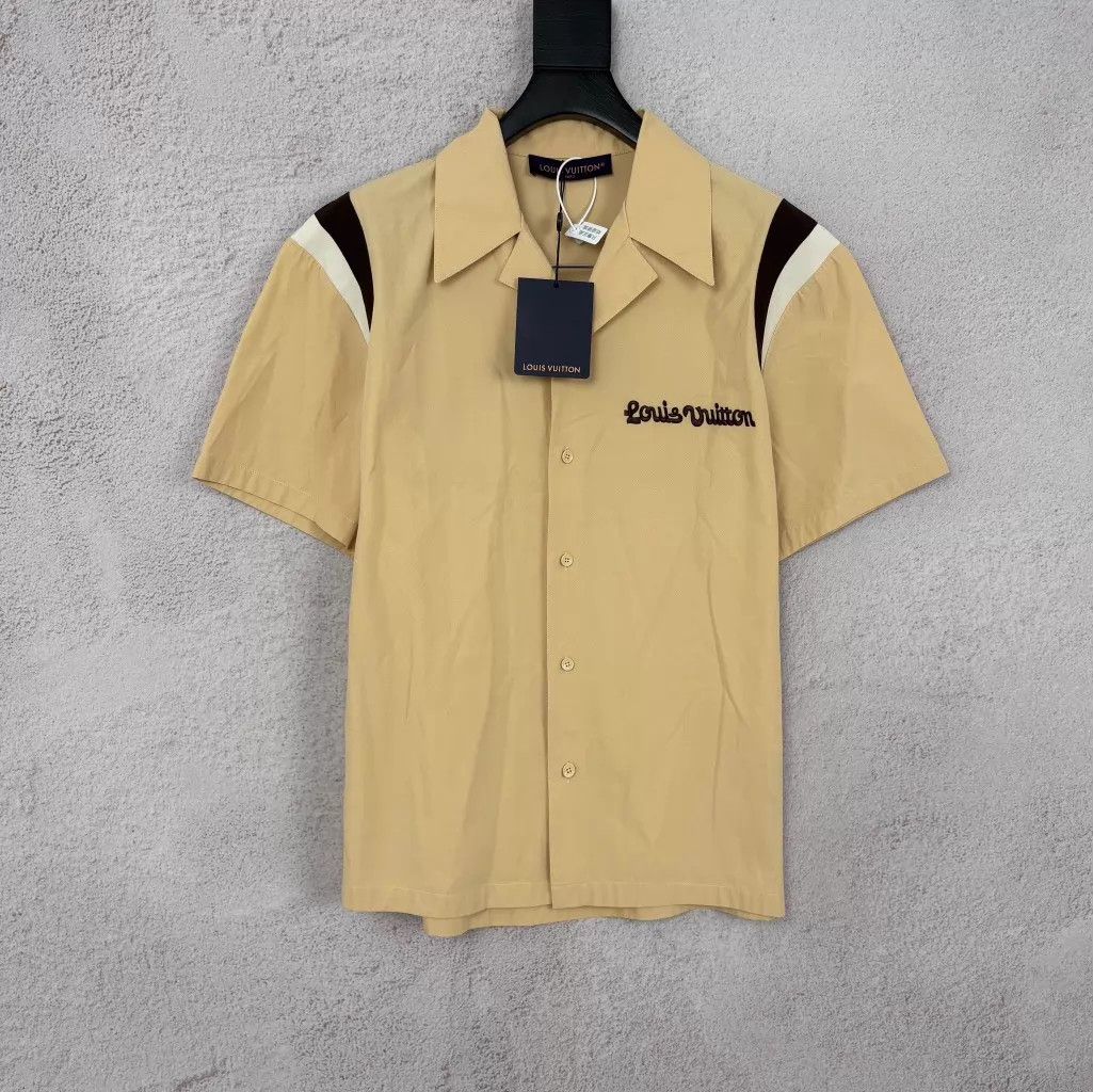 Louis Vuitton LV x Tyler Men V Logo Puppy Button Color SS Shirt Yellow Size US S / EU 44-46 / 1 - 1 Thumbnail