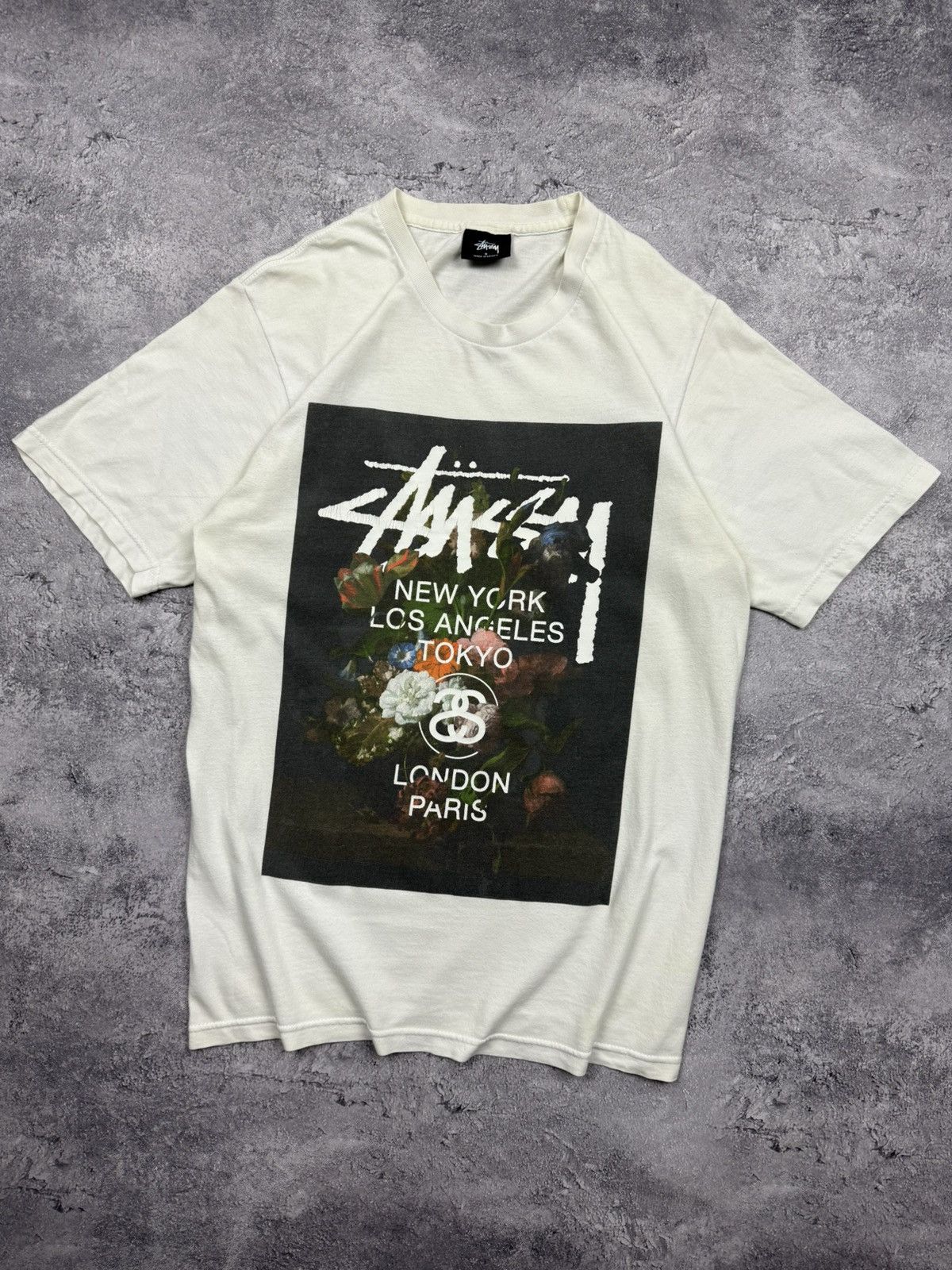 Stussy Stussy World Tour Flowers Big Logo Y2K T-Shirt Rare Size US S / EU 44-46 / 1 - 6 Thumbnail