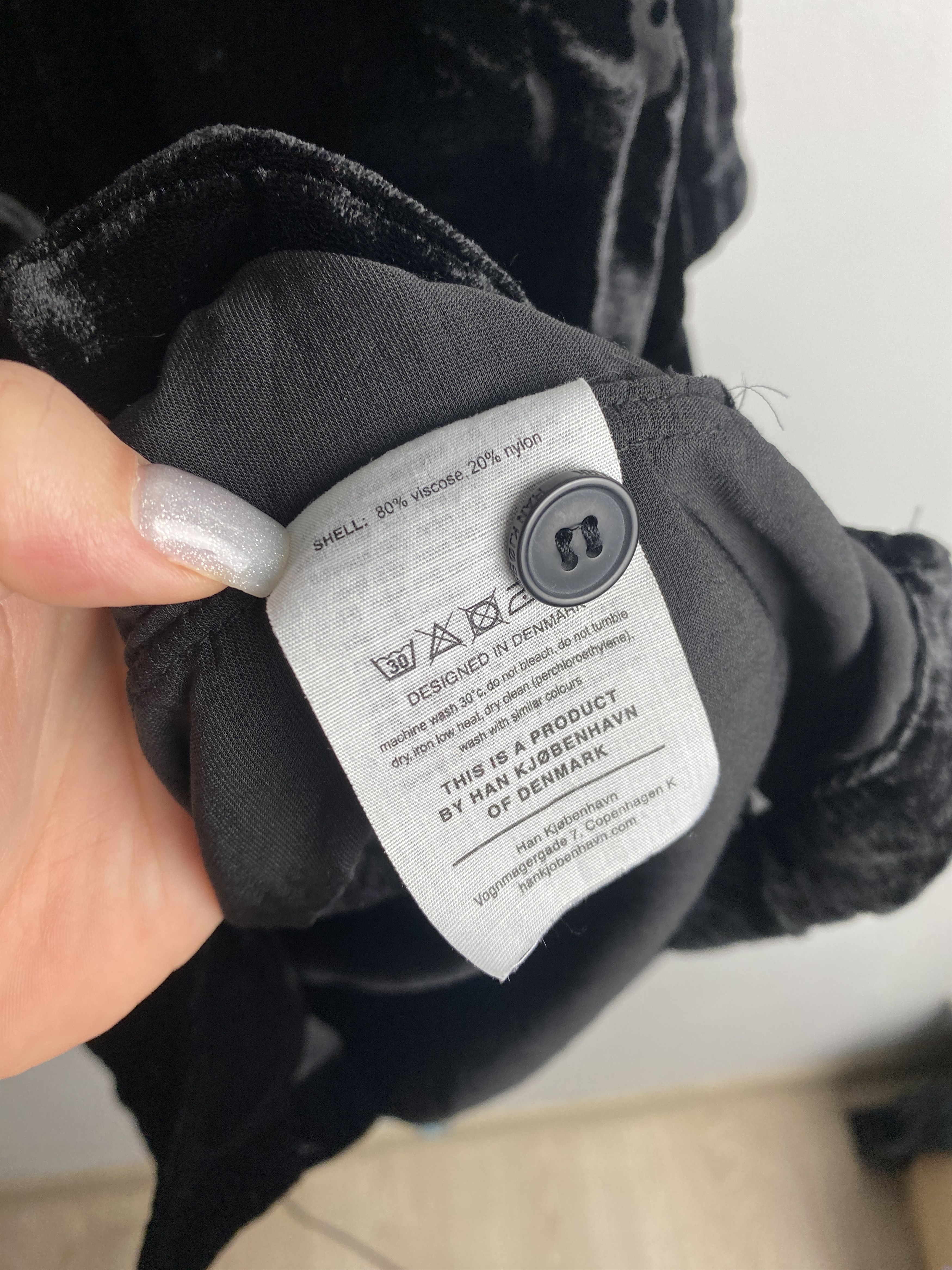 Han Kjobenhavn Han Kjobenhavn velvet velour viscose shirt opium alternative Size US S / EU 44-46 / 1 - 6 Thumbnail