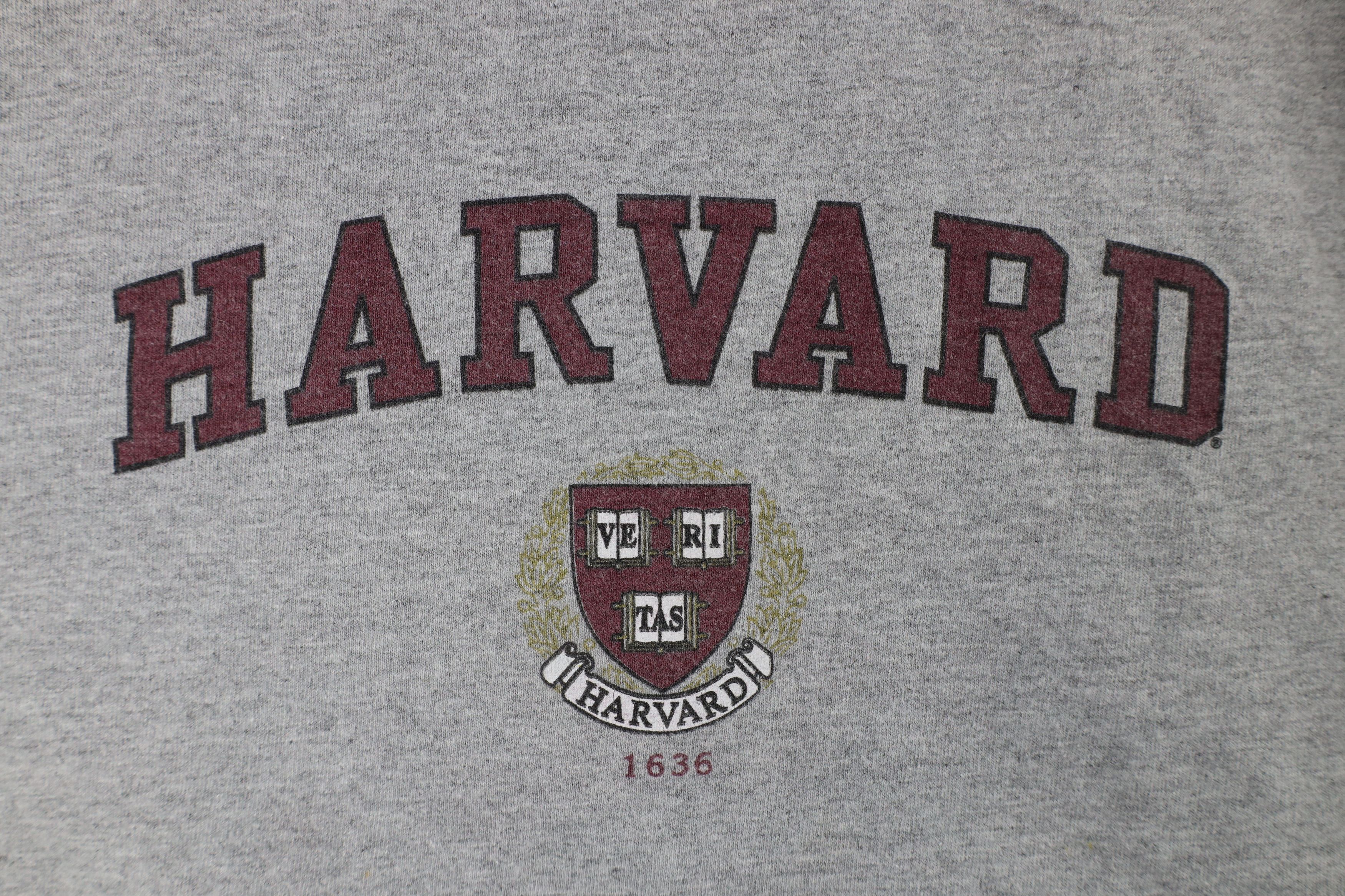 Vintage Vintage Out Ivy League Harvard University Crest T-Shirt Size US L / EU 52-54 / 3 - 4 Thumbnail