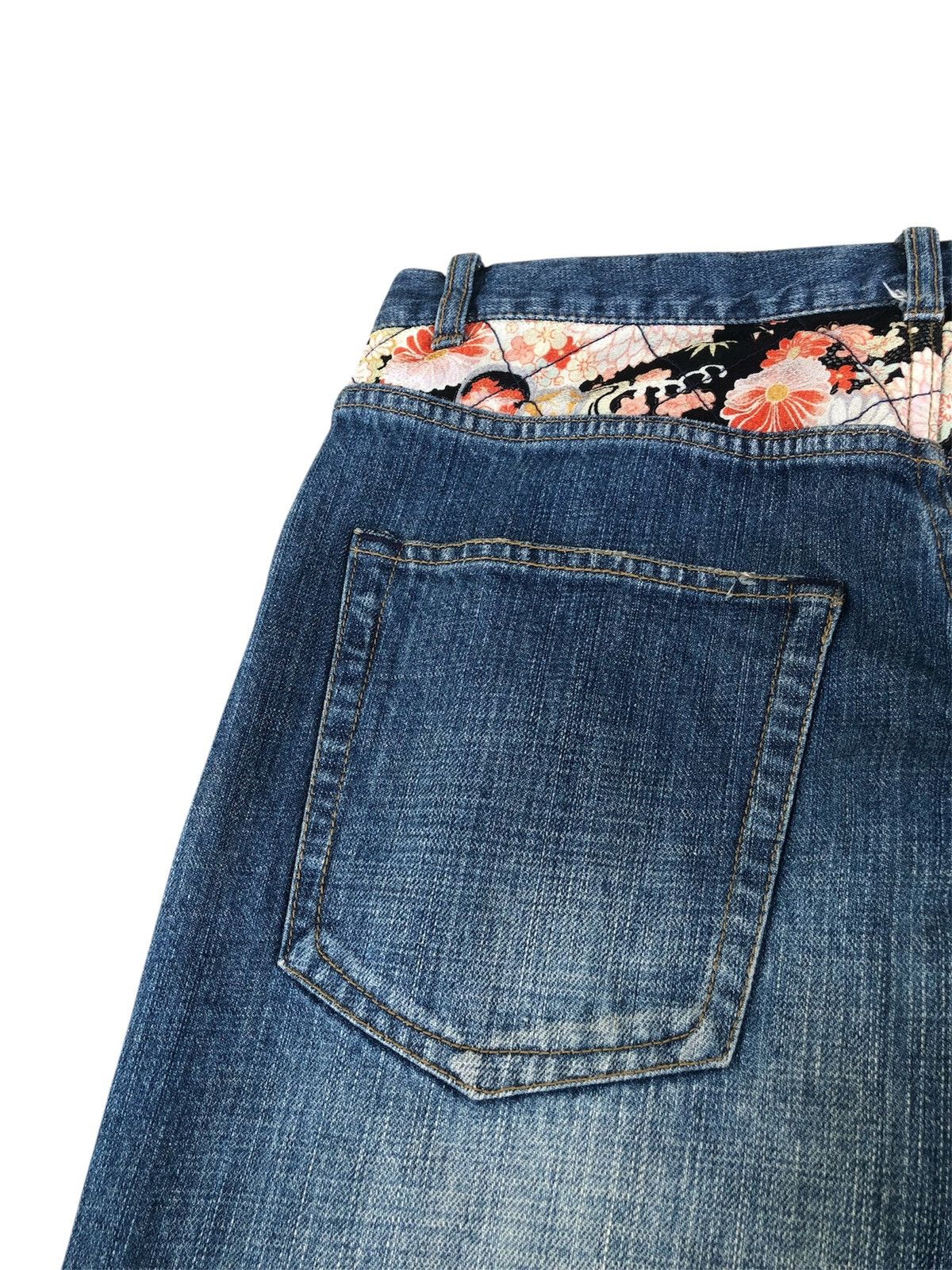 Karakuri Tamashii Karakuri Tamashii Embroidered Jeans Distressed Size US 31 - 15 Thumbnail