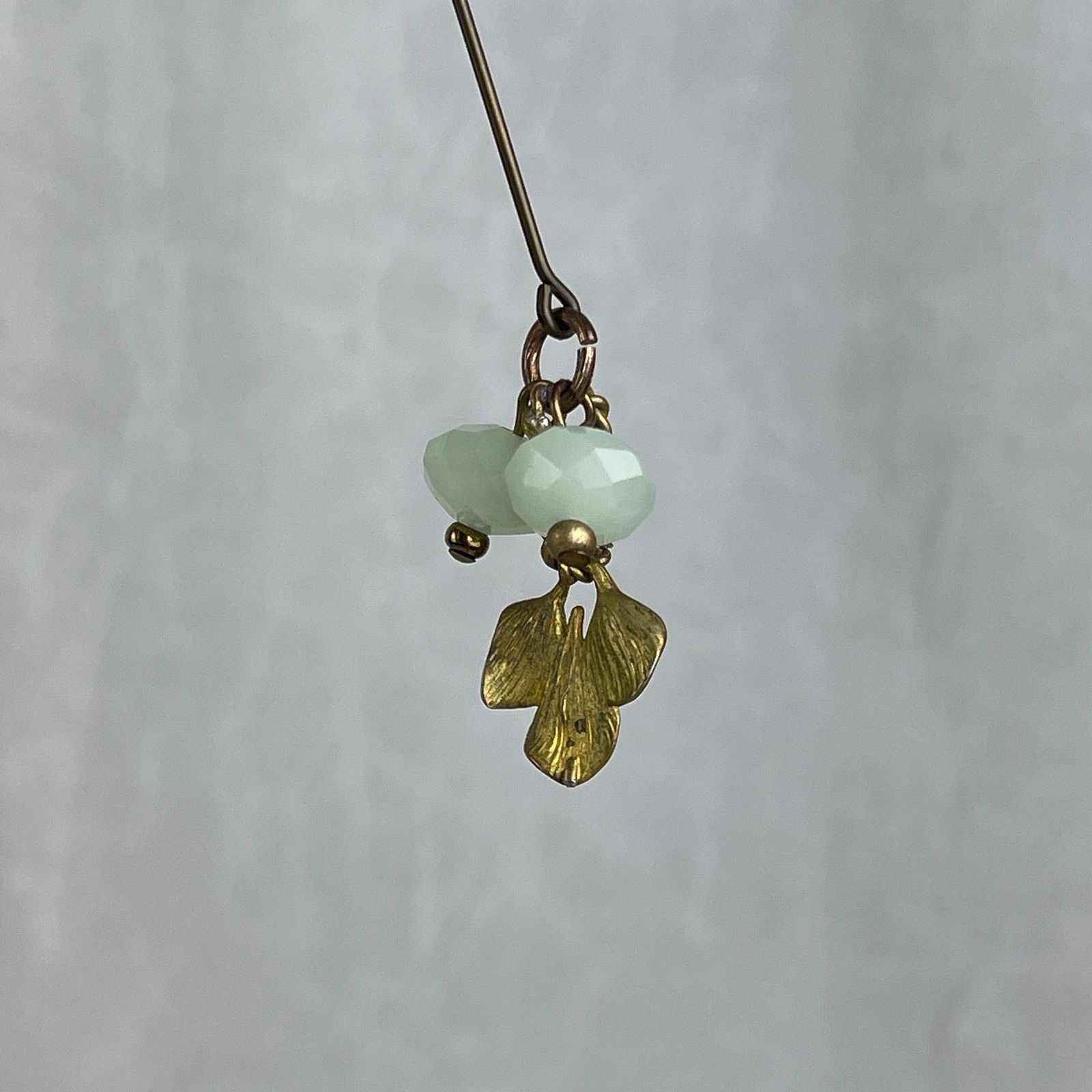 Other Brass Gold Tone Stick Pin Leaves Charm Mint Green Beads Size ONE SIZE - 13 Thumbnail