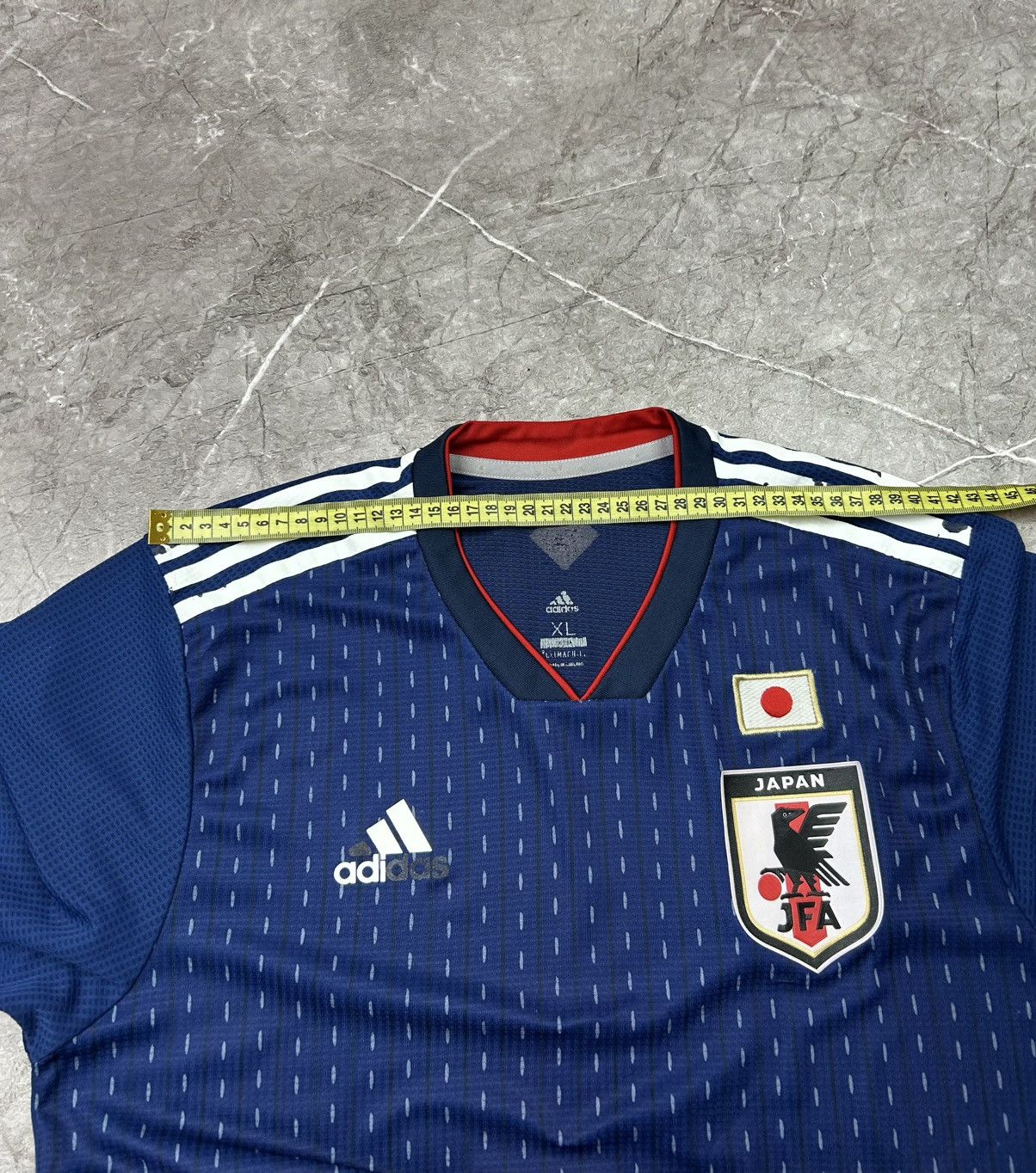 Adidas JAPAN 2018 HOME SHIRT FOOTBALL SOCCER JERSEY ADIDAS Size US L / EU 52-54 / 3 - 19 Thumbnail