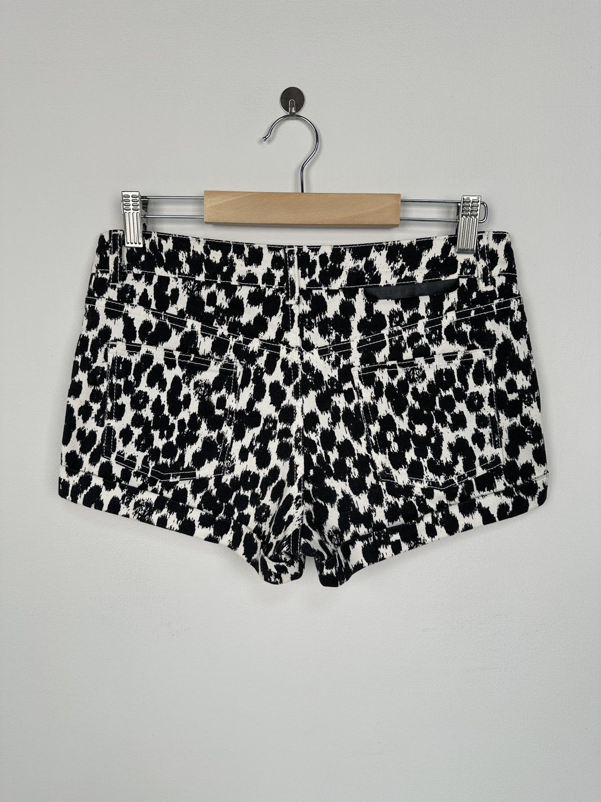 Stella McCartney Stella McCartney Leopard Print Denim Shorts size 26 Size 26" / US 2 / IT 38 - 2 Thumbnail