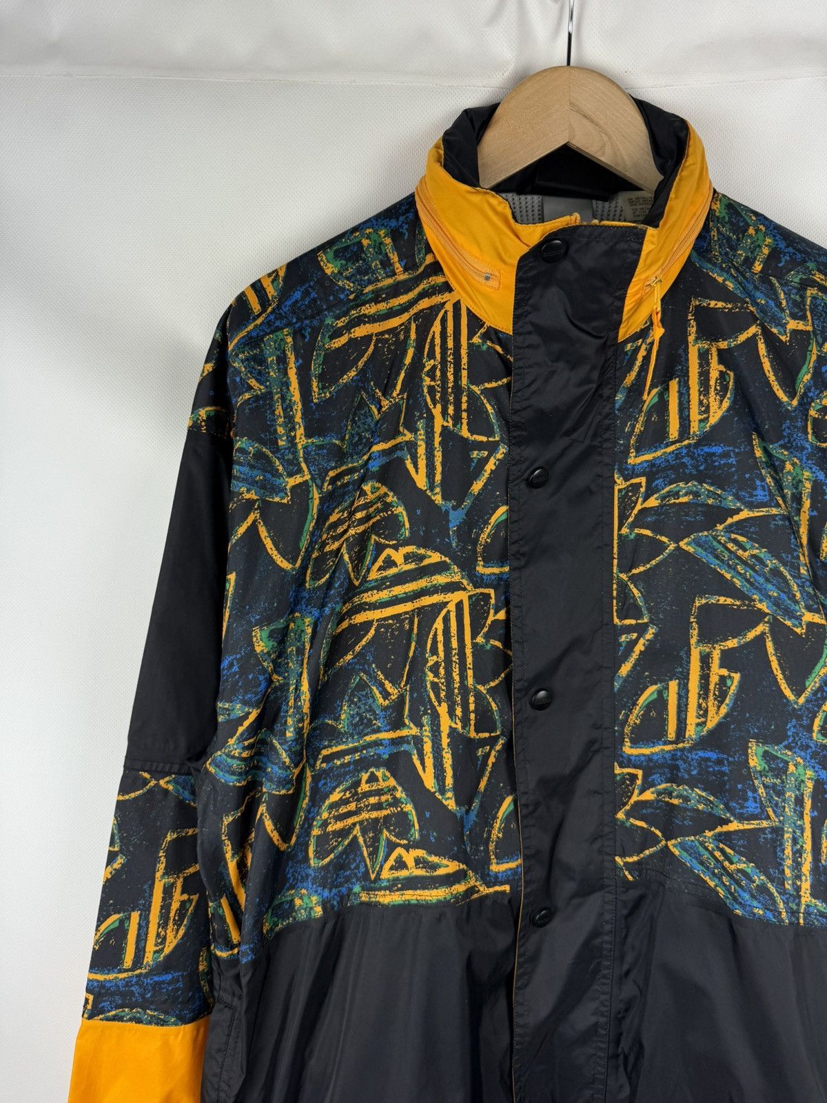 Adidas × Vintage Adidas VTG Overprinted Packable Light Windbreaker Jacket Size US M / EU 48-50 / 2 - 2 Thumbnail