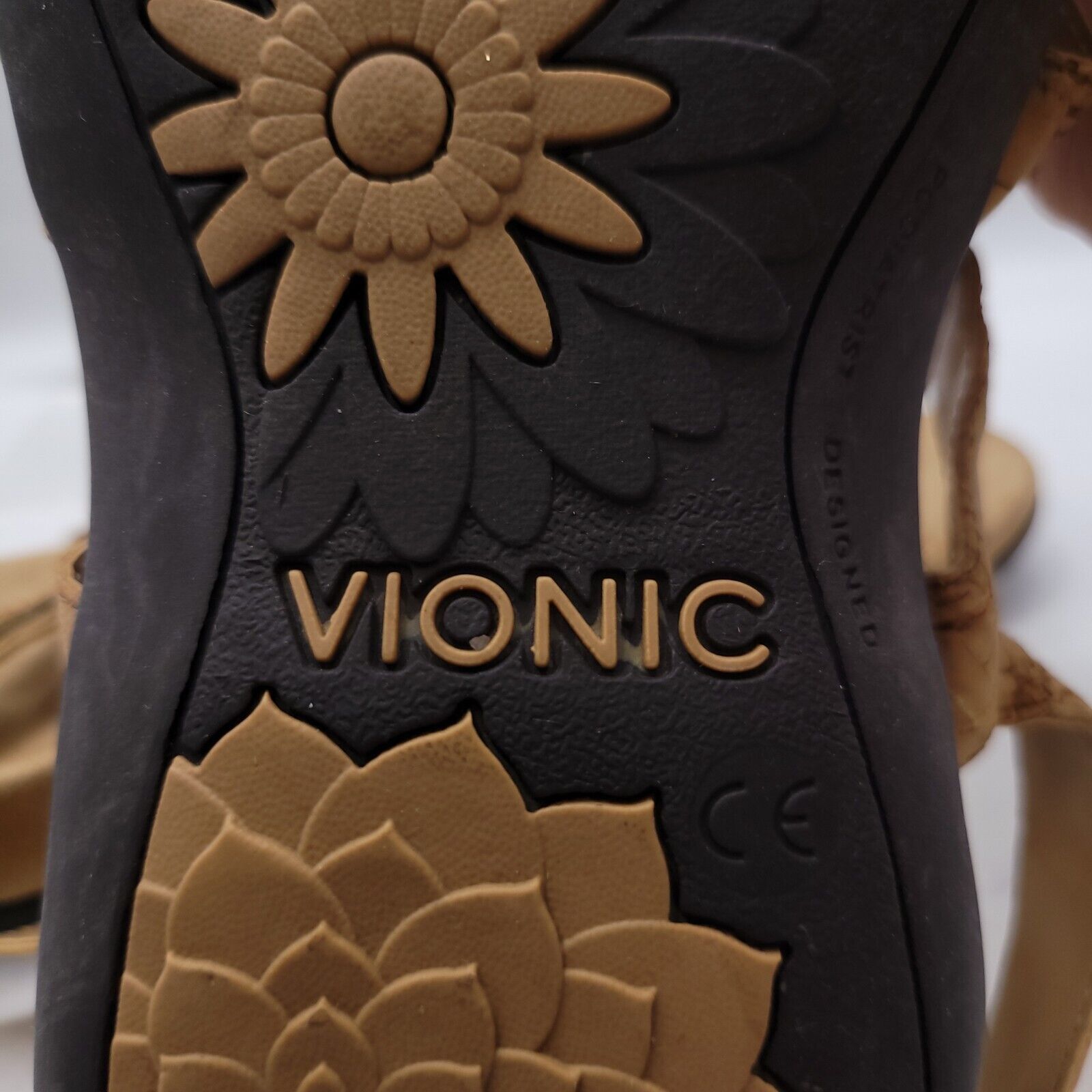 Vionic Vionic 44 Amber Slide Sandals Womens Size 7 TVW1275 Beige Size US 7 / IT 37 - 8 Thumbnail