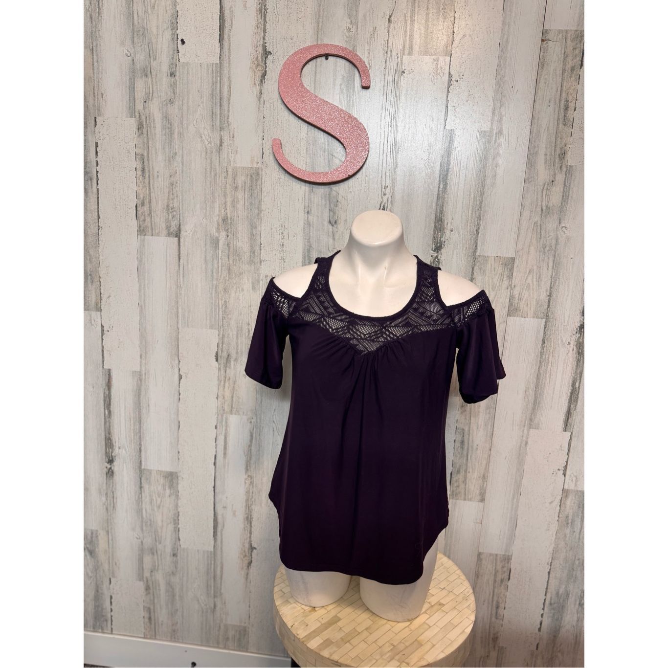 Other AUW Purple Cold Shoulder Top Small – Lace Yoke Blouse, Boho Size S / US 4 / IT 40 - 1 Thumbnail