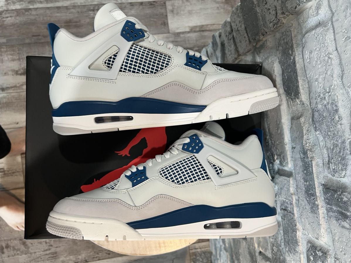 Jordan Brand × Nike Jordan 4 Retro Military Blue Size 11.5 FV5029-141 Size US 11.5 / EU 44-45 - 8 Thumbnail
