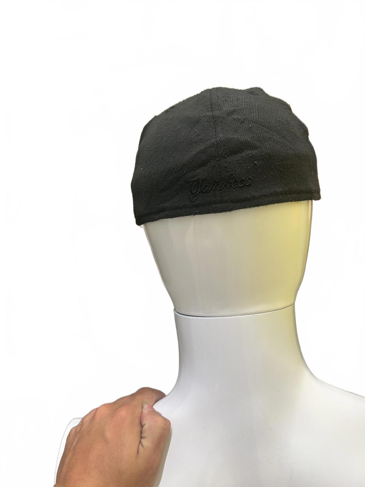 New Era New York Yankees Black Cap - Classic Style Size ONE SIZE - 4 Thumbnail