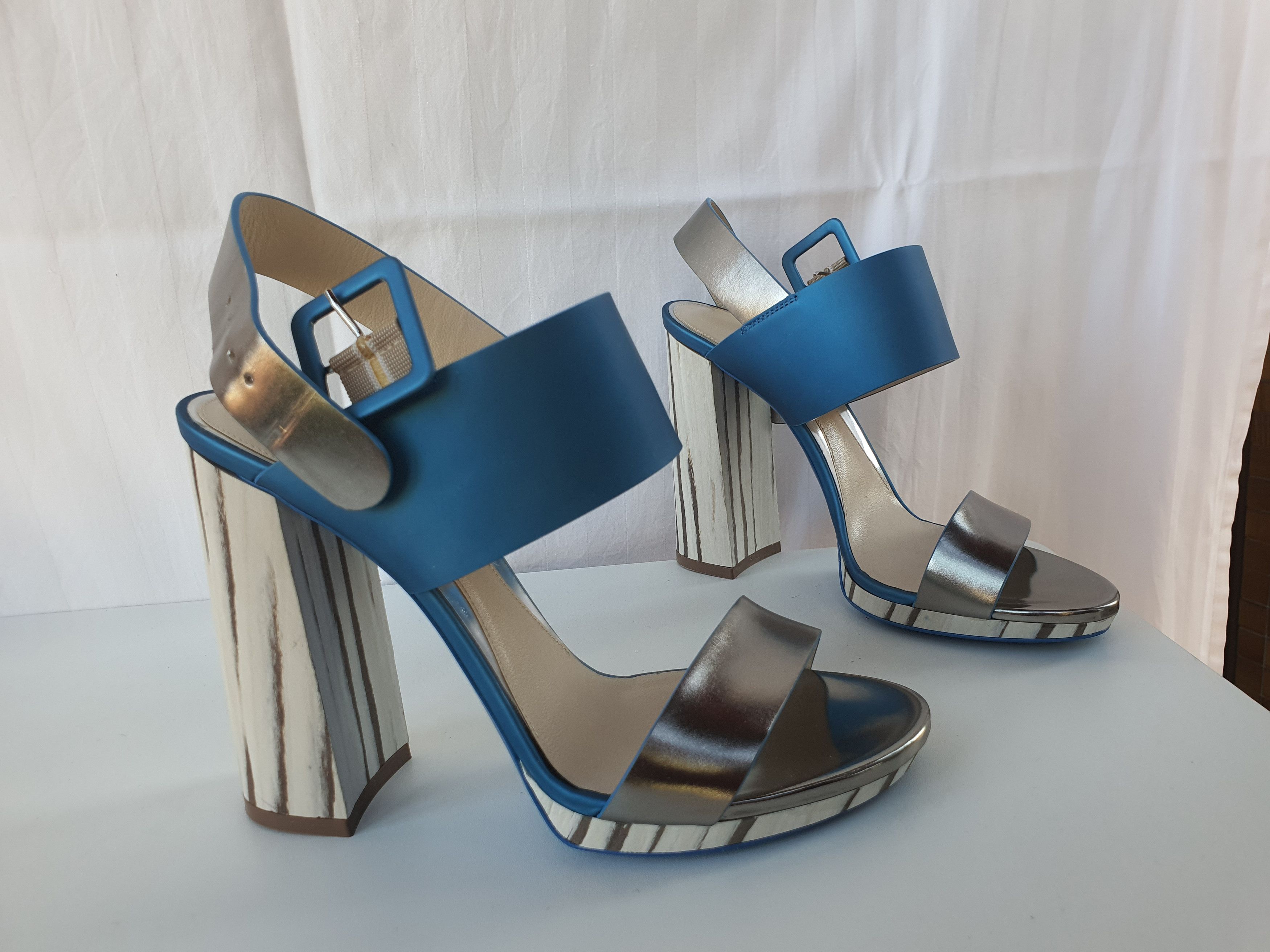 Other Luxurious women's sandals from the Italian brand Loriblu Size US 10 / IT 40 - 8 Thumbnail