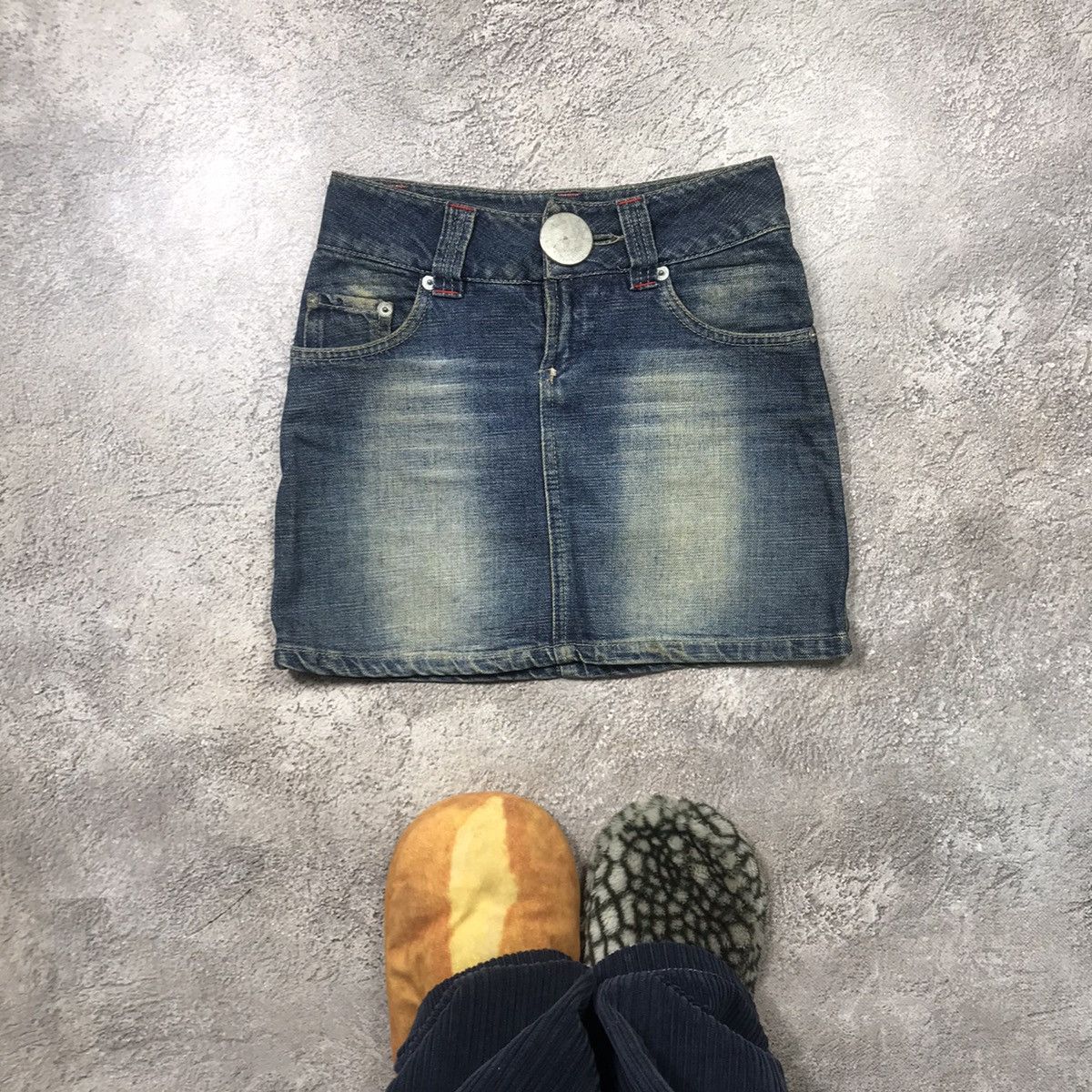 Vintage Vintage Y2K Sun Faded Mini Skirt Streetwear Grunge Slim 26 Size 26" / US 2 / IT 38 - 1 Thumbnail