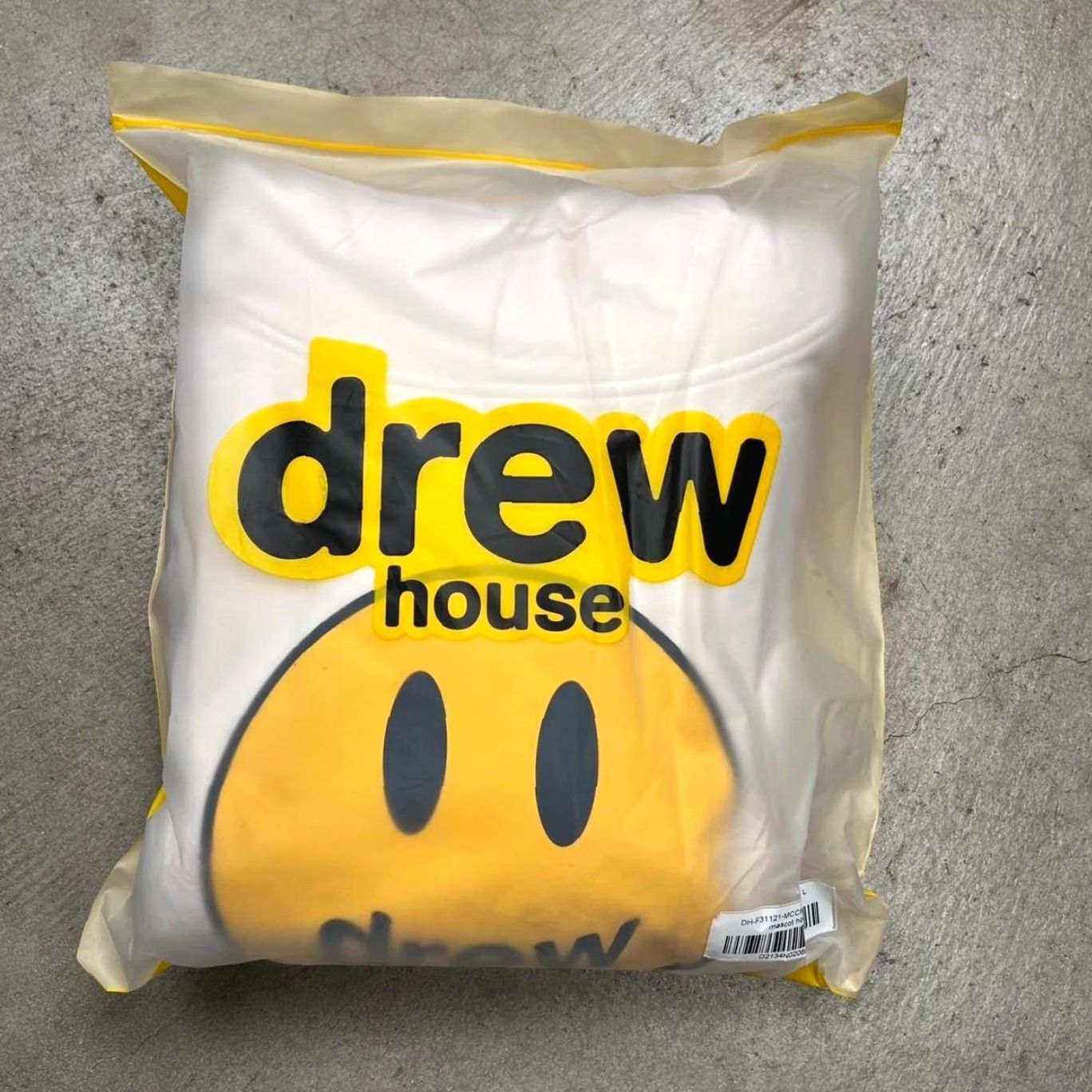 Drew House Drew House Hoodie Mascot NWT Cream Size L Men Ivory Pullover Mascot Hoodie Mens Large Size US L / EU 52-54 / 3 - 2 Thumbnail