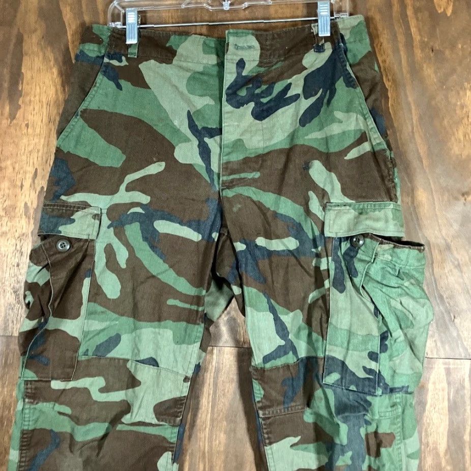 Vintage VINTAGE Military Army Combat Unisex Trousers Green Woodlands Camouflage Uniform Small R Size US 29 - 2 Thumbnail