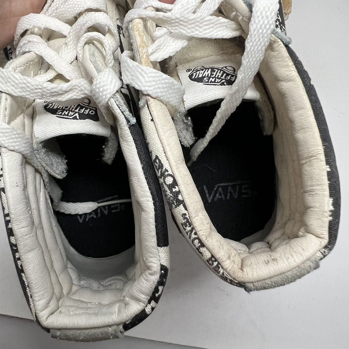 Supreme × Vans × Vintage Supreme x Vans SK8 Hi FBI Classified White 2004 RARE w/ Box Size US 9.5 / EU 42-43 - 9 Thumbnail