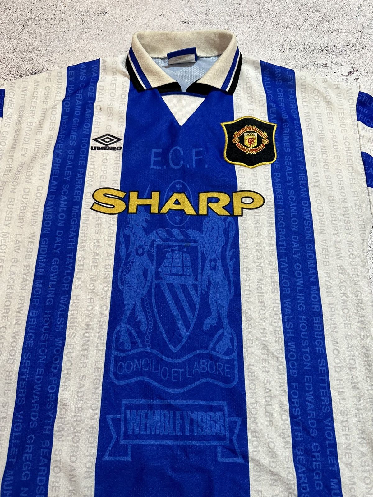 Umbro Manchester United 1994/1996 jersey sharp Size US L / EU 52-54 / 3 - 4 Thumbnail