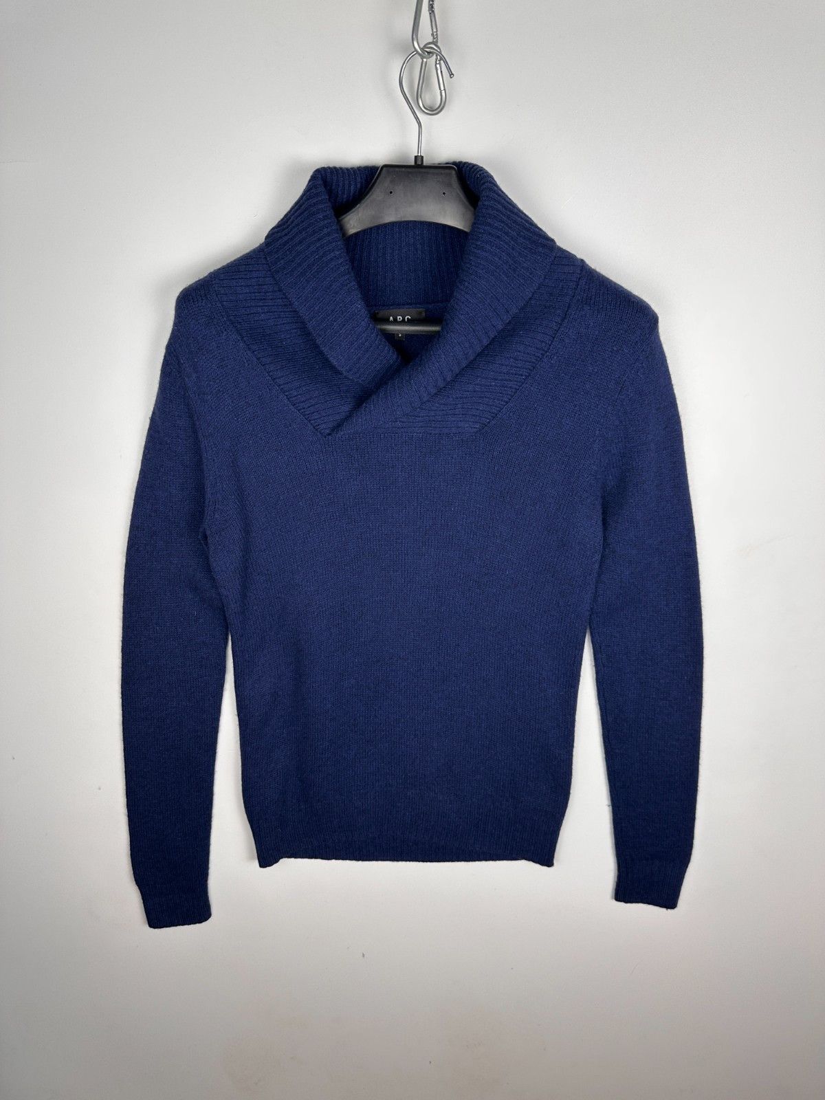 A.P.C. A.P.C. Mens Sweater V Neck Pullower Nevy Size S Size US S / EU 44-46 / 1 - 1 Thumbnail