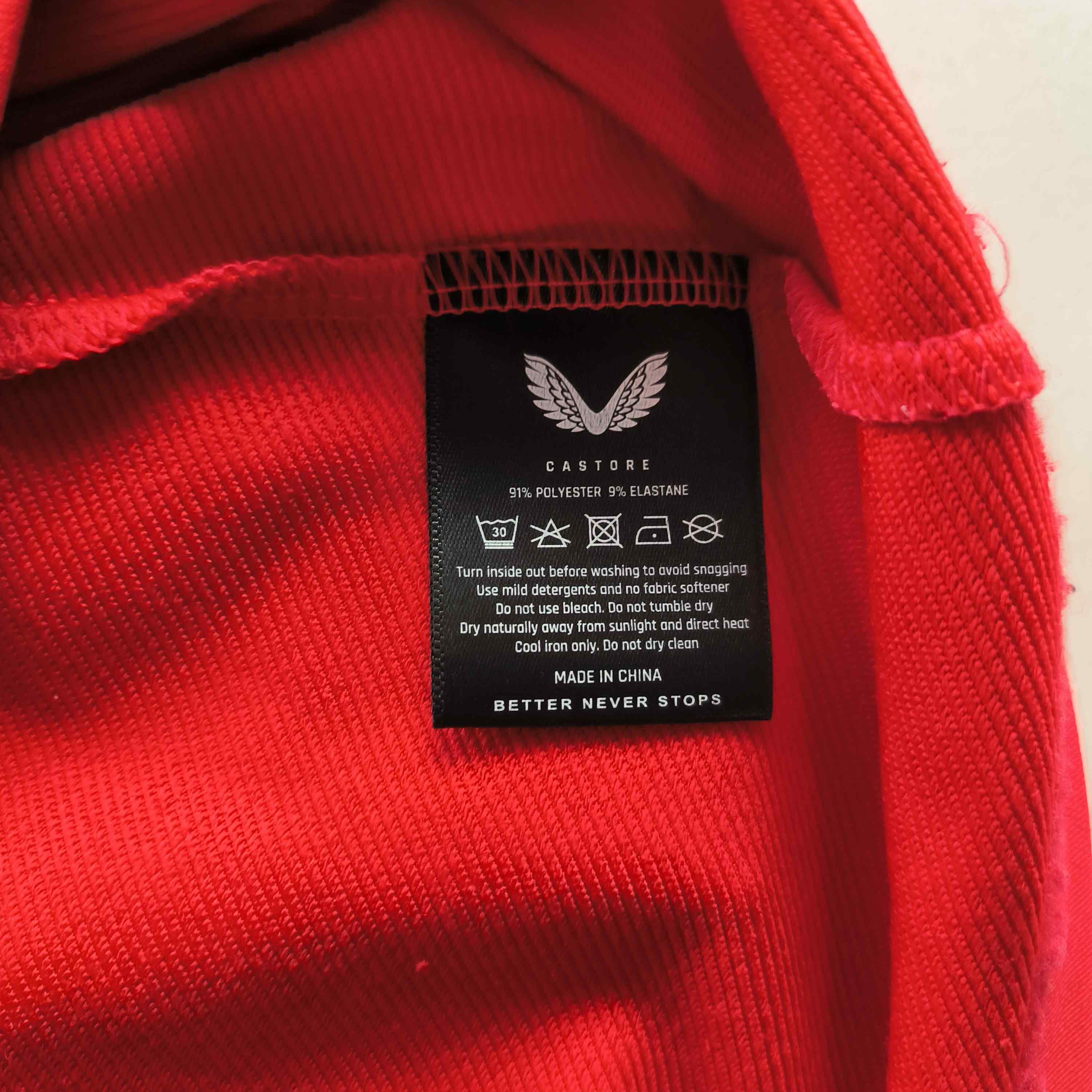 Castore Rangers 2023-24 Castore training top size S Size US S / EU 44-46 / 1 - 5 Thumbnail