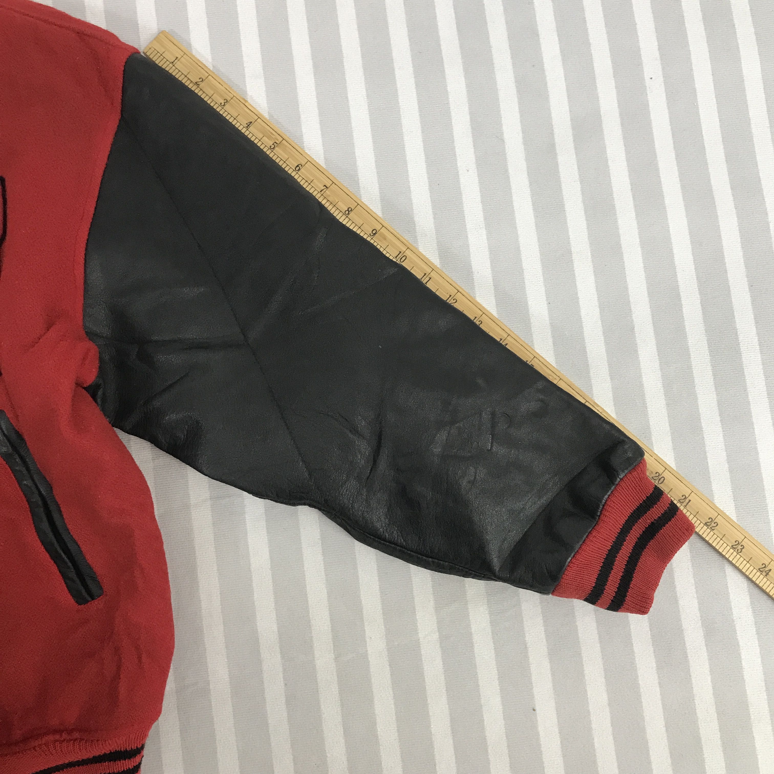 Vintage Vintage Harvard University Varsity Jacket sleeve leather Size US L / EU 52-54 / 3 - 6 Thumbnail