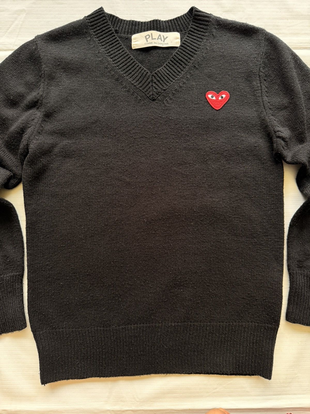 Comme des Garcons Homme Plus Comme des Garçons PLAY Black Knit V-Neck Sweater withLogo Size US S / EU 44-46 / 1 - 13 Thumbnail