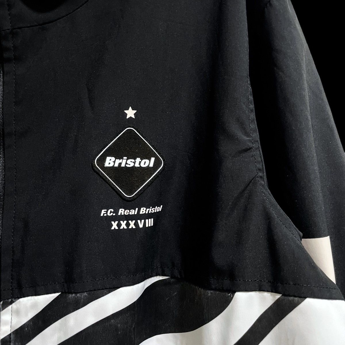 F.C. Real Bristol × Fragment Design × Wtaps FC Bristol x Wtaps - Zebra Print - Parka Jacket Size US XL / EU 56 / 4 - 3 Thumbnail