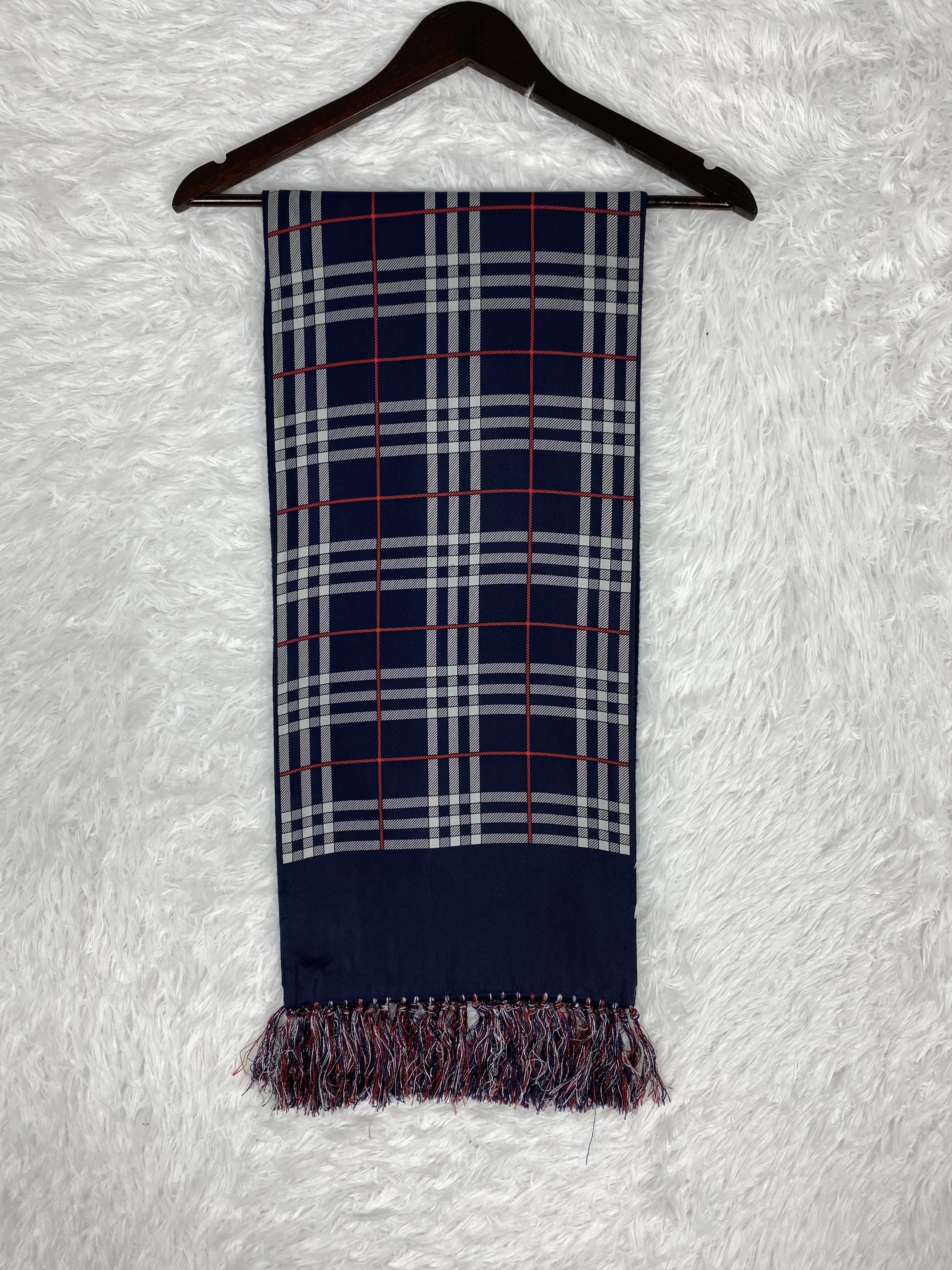 Burberry Vintage Burberry Scarf / Muffler Neckwear PM0010 Size ONE SIZE - 8 Thumbnail