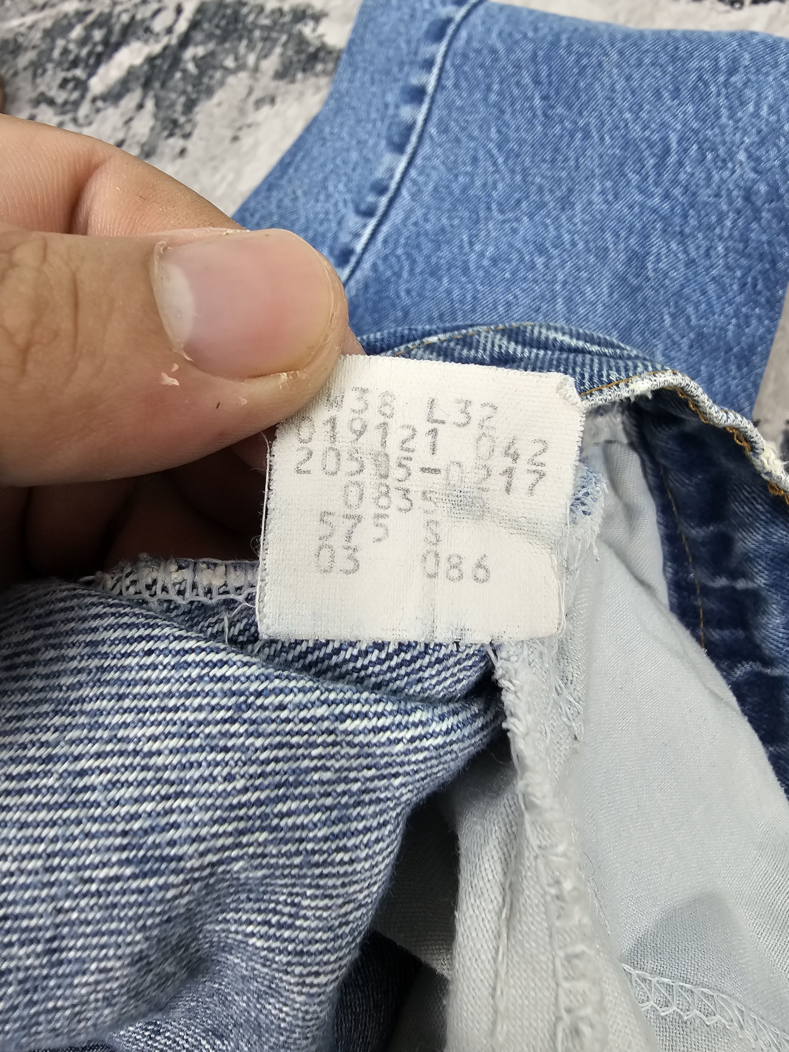Levi's Vintage Clothing Vtg 80's LEVIS 205 05 Medium Wash Size 33X31.5 Jeans L0432 Size US 33 - 12 Thumbnail
