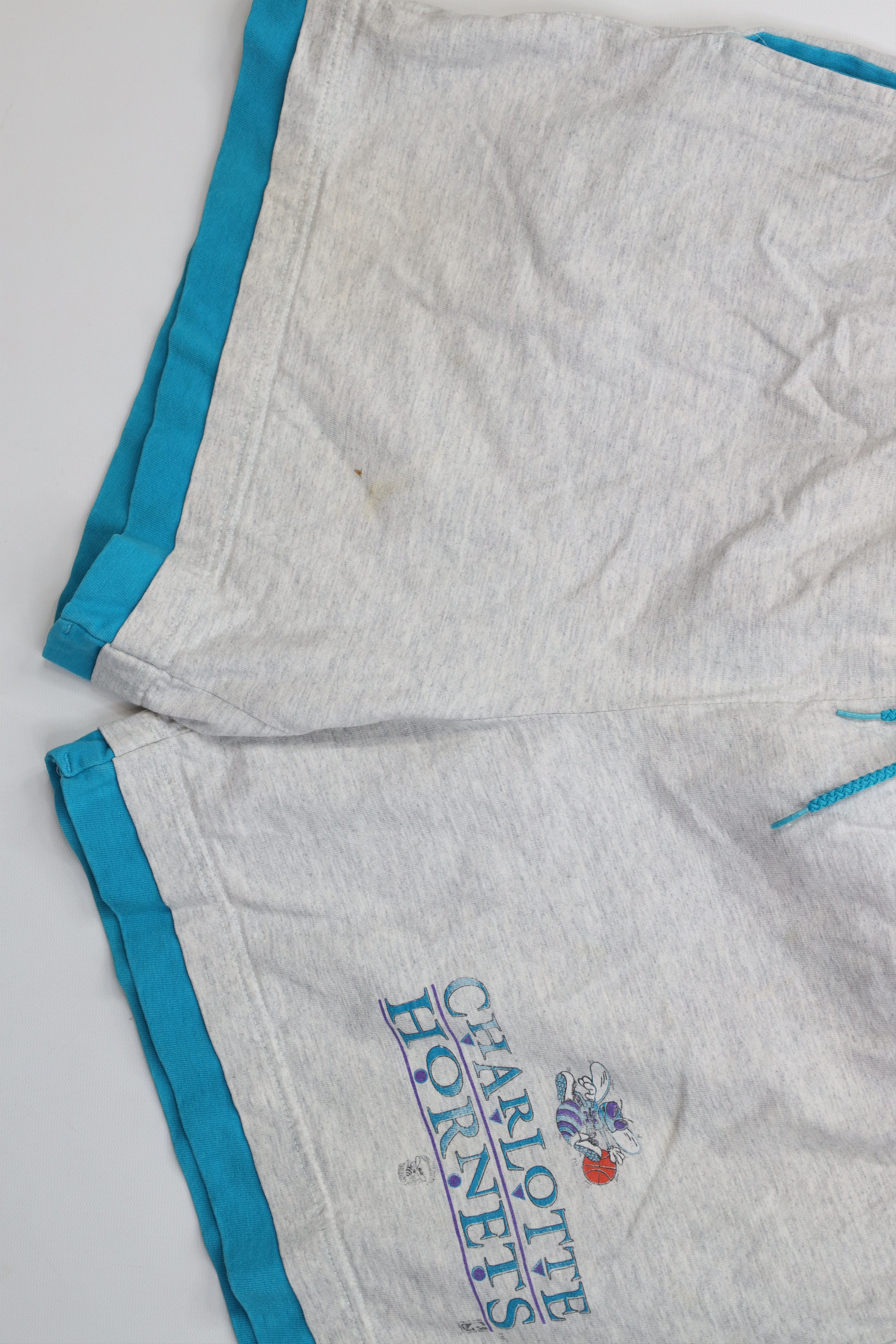Vintage AS IS Vintage 90s Basketball Above Knee Shorts Gray USA Size US 36 / EU 52 - 4 Thumbnail