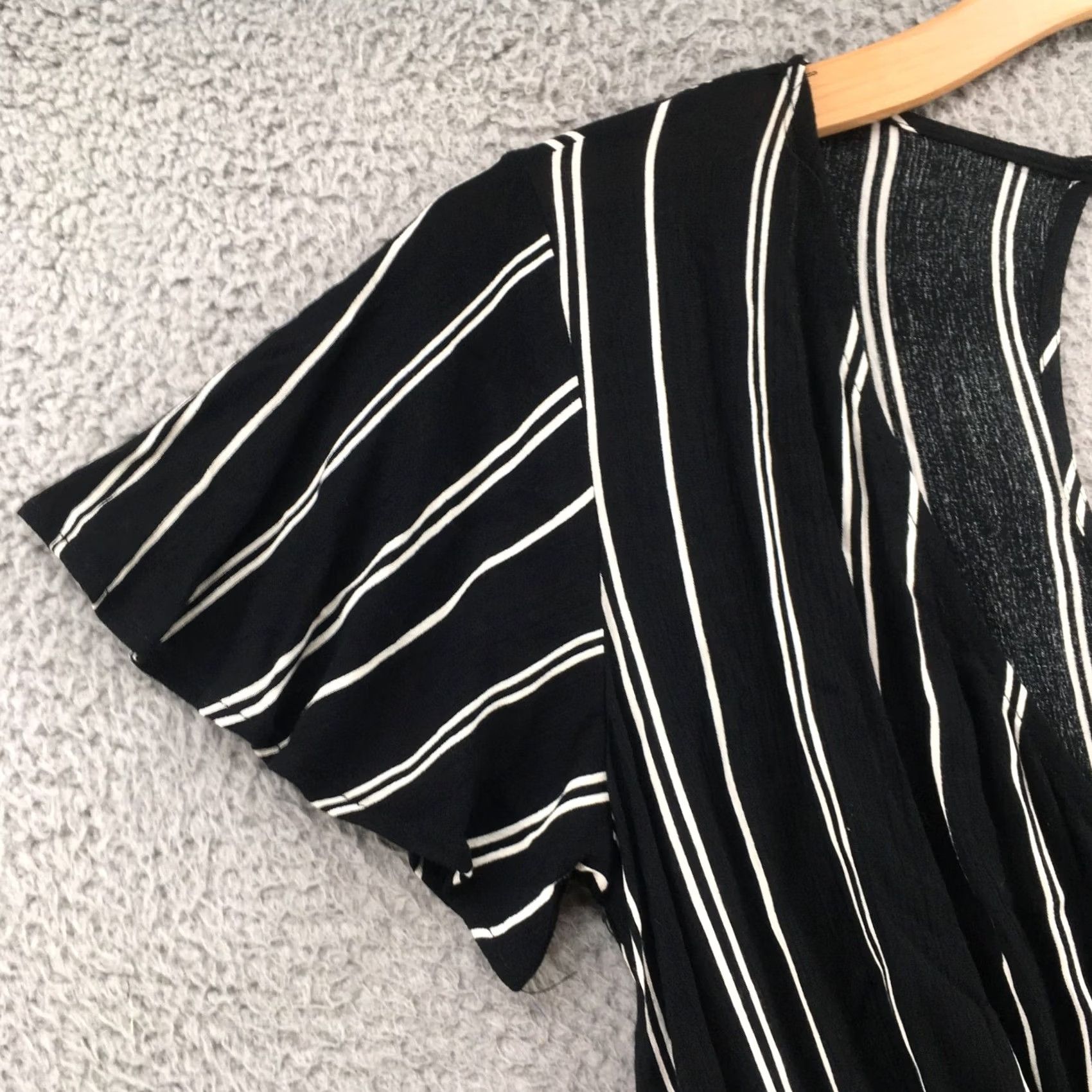 Vintage Xhiliration Romper Womens M Black Stripe Short Sleeve V-Neck NEW Shirt) Size 32" / US 10 / IT 46 - 5 Thumbnail