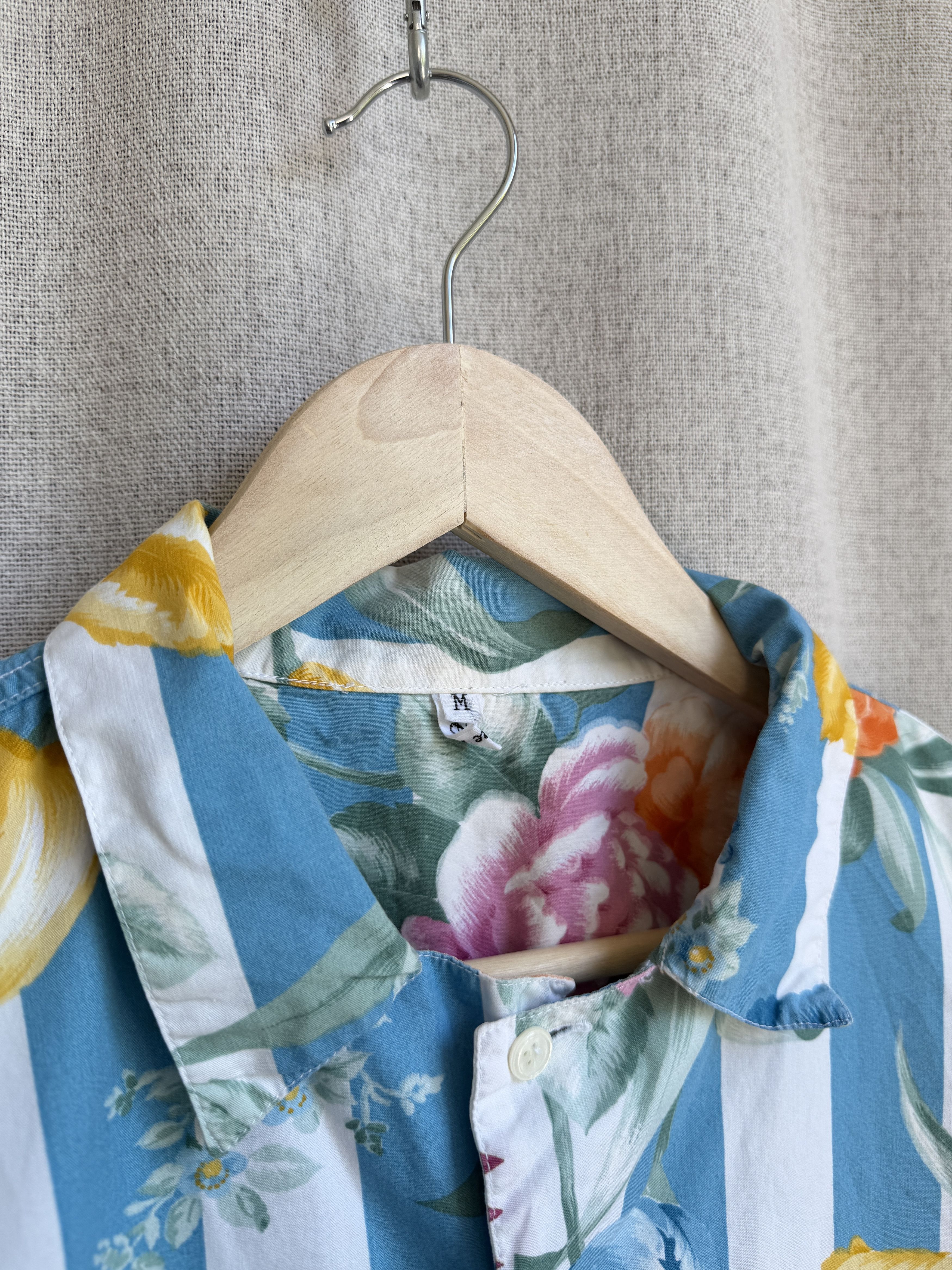 Vintage Vintage 80-90s Hawaiian Floral Graphic Button Up Shirt Size US M / EU 48-50 / 2 - 5 Thumbnail