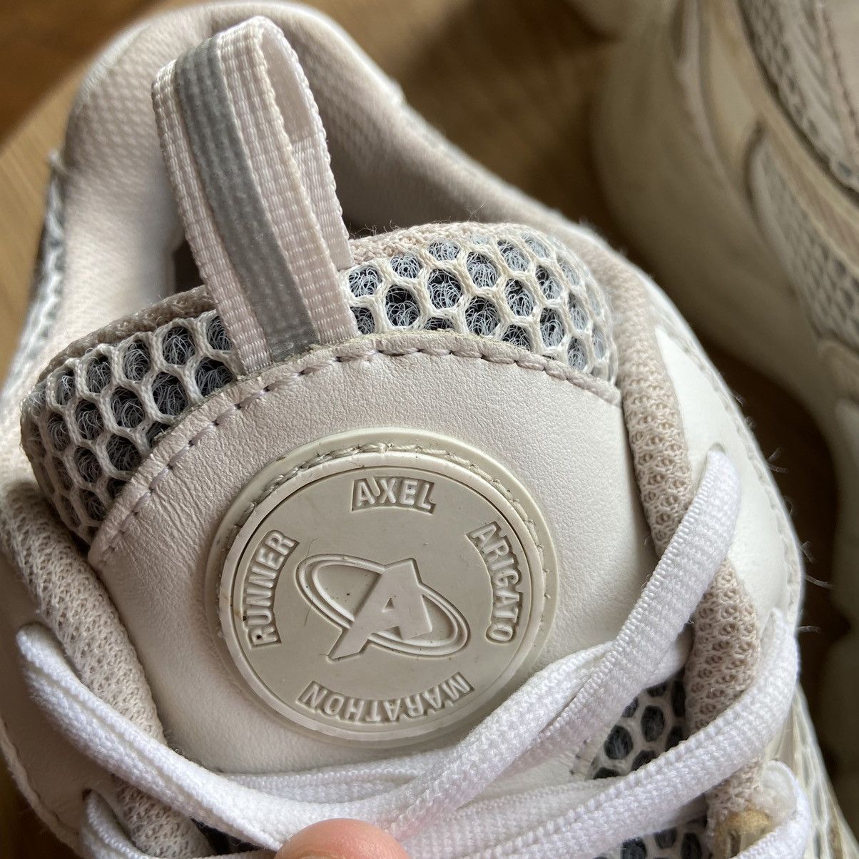 Axel Arigato Axel Arigato Marathon White Sneakers Size US 9 / IT 39 - 13 Thumbnail