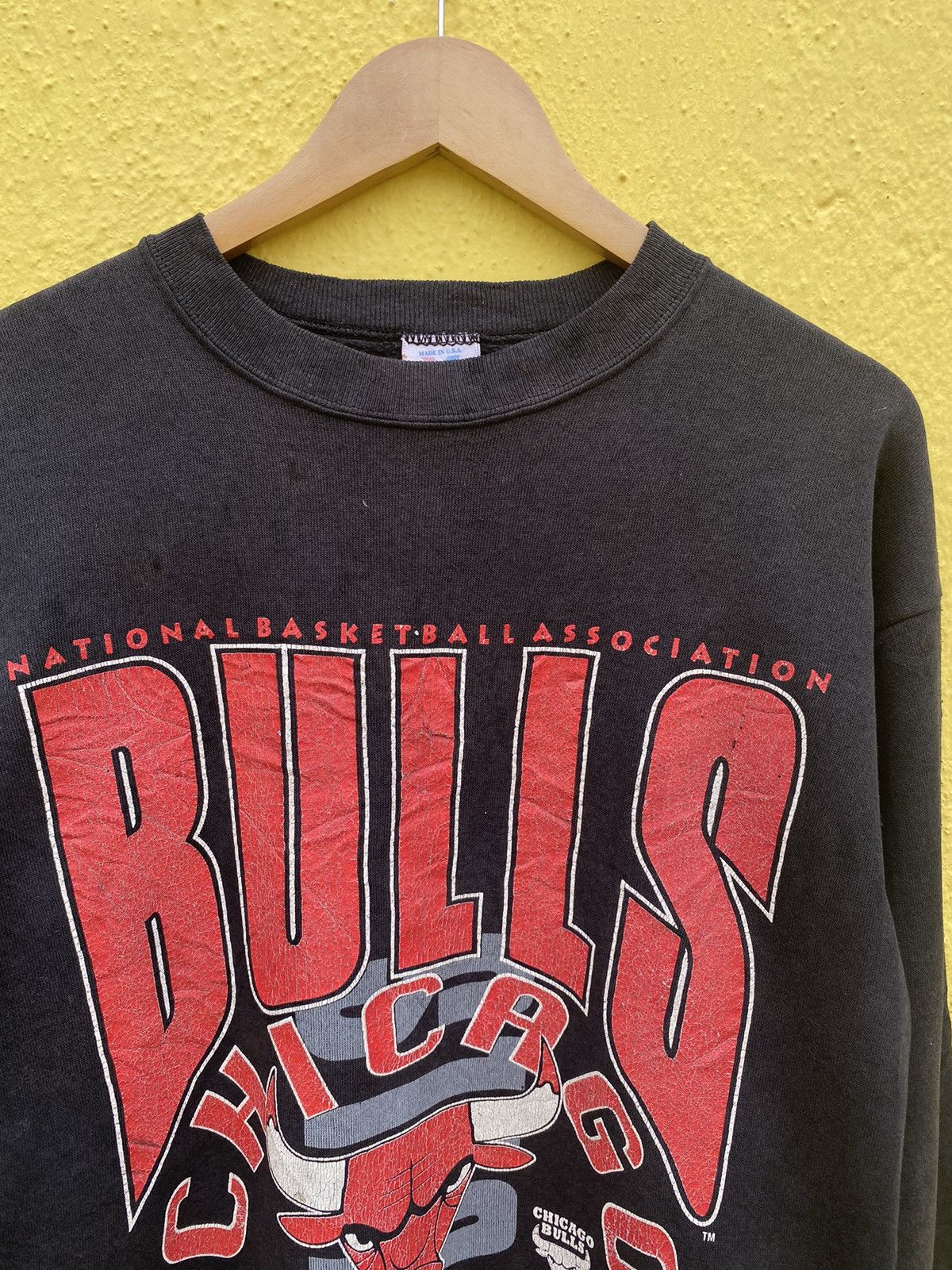 NBA × Vintage Vintage Chicago bulls NBA sunfaded sweatshirt Size US M / EU 48-50 / 2 - 6 Thumbnail