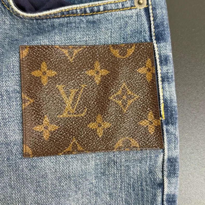 Louis Vuitton Louis Vuitton Blue Washed Leather Jeans Size US 38 / EU 54 - 8 Thumbnail