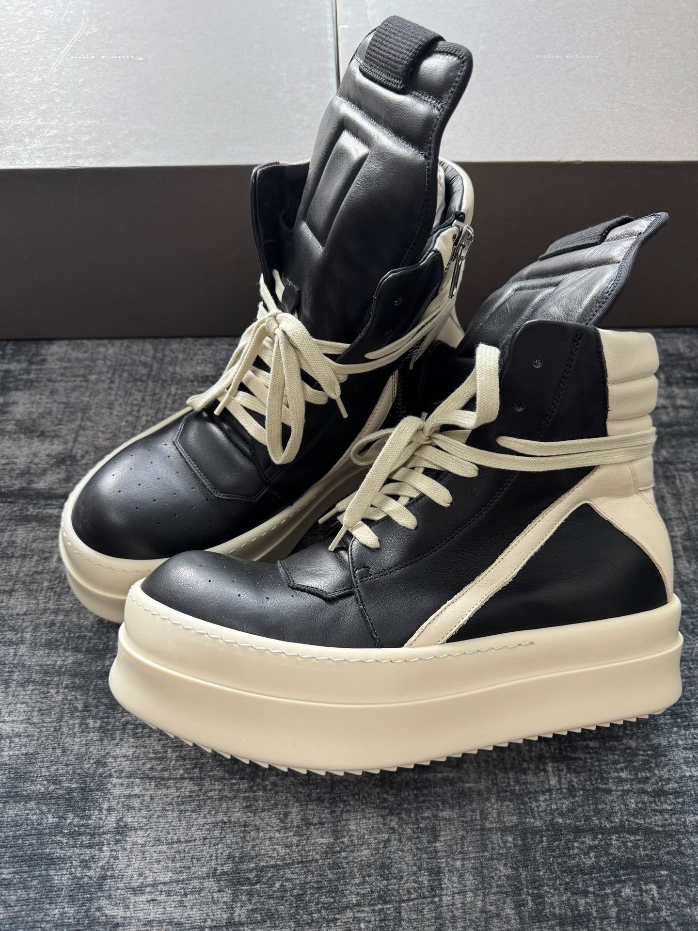 Rick Owens Rick Owens Pink Hitop Sneakers 42 Men Size US 9 / EU 42 - 1 Thumbnail