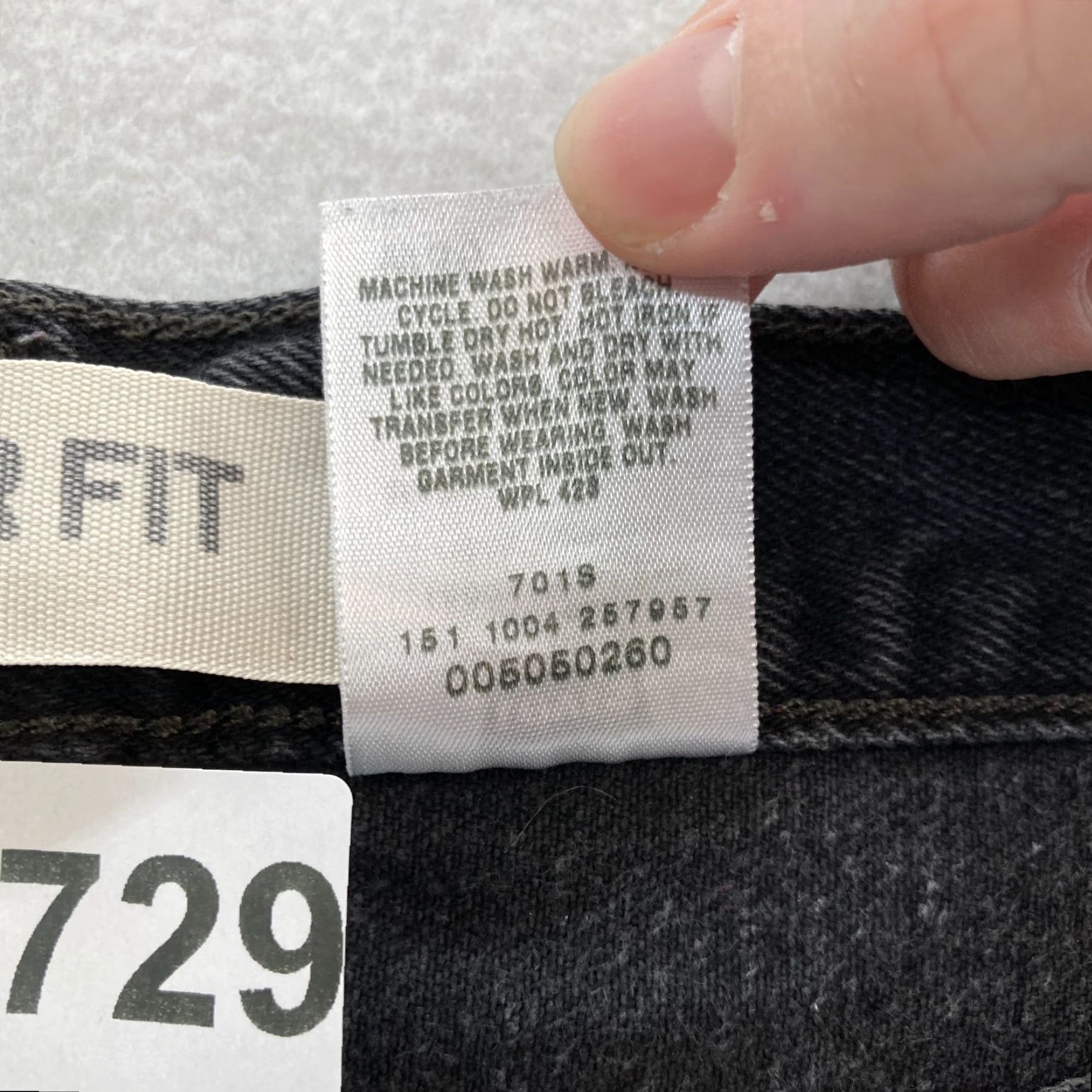 Levi's VINTAGE Levi's 505 Jeans Mens 36x32 Regular Straight Black Denim Grunge 2004 Y2K Size US 36 / EU 52 - 5 Thumbnail