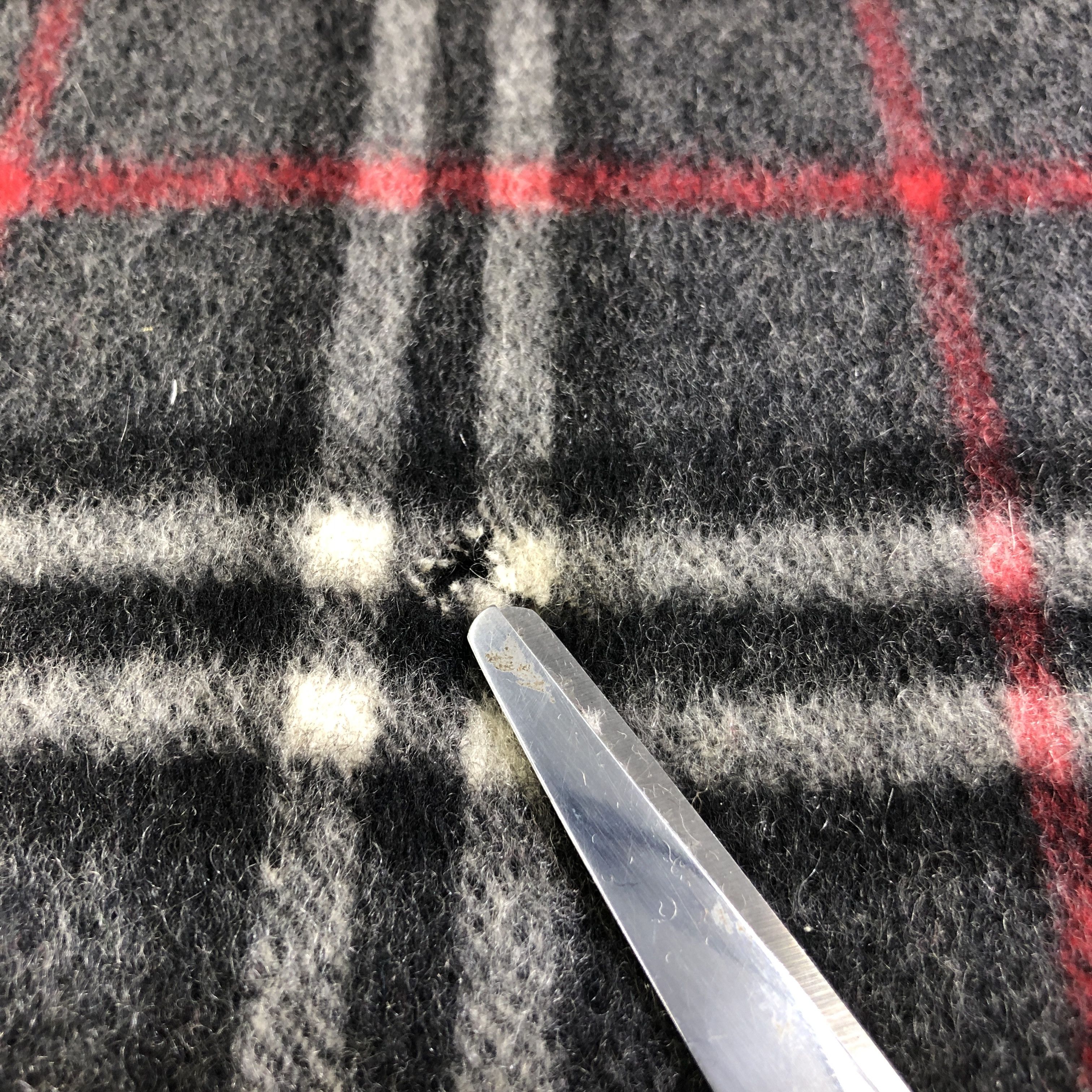 Burberry Burberrys Nova Check Cashmere Scarf Muffler Neckwear V2673 Size ONE SIZE - 6 Thumbnail