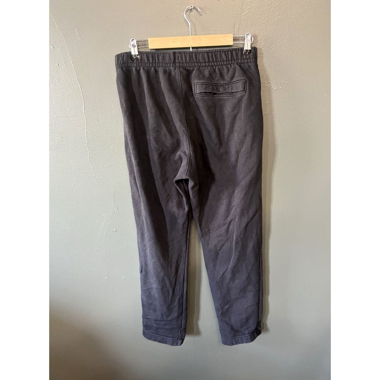 Nike Nike Sportswear Mens Sweatpants Black L with Drawstring Athletic Pants Size US 33 - 2 Thumbnail