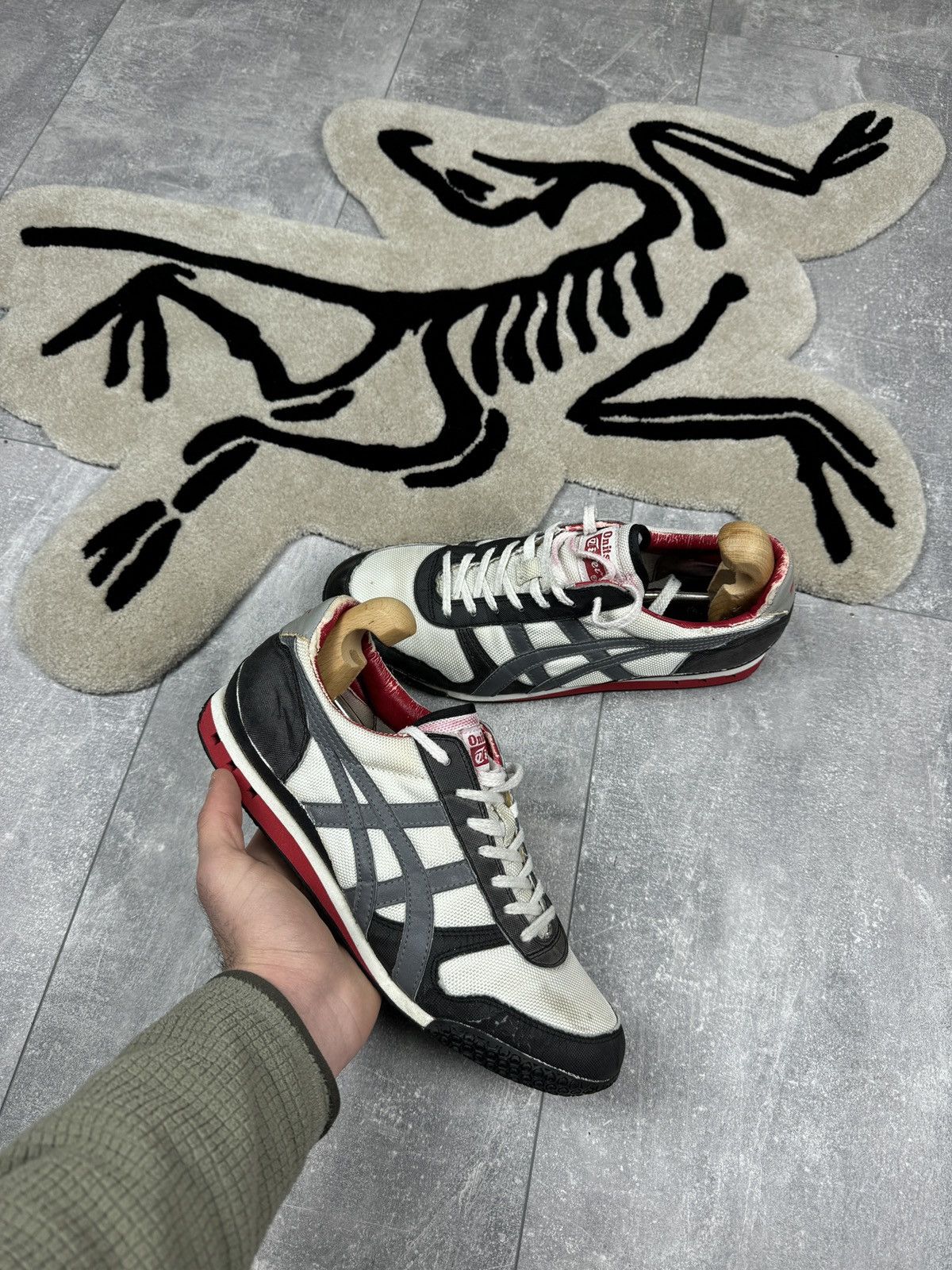 Asics × Vintage Mens Vintage ASICS onitsuka tiger low top sneakers rare y2k Size US 9 / EU 42 - 1 Thumbnail