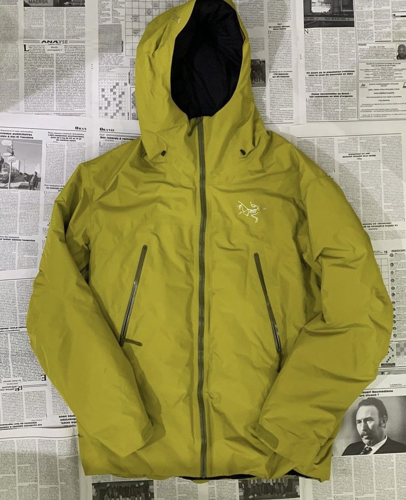 Image of Arcteryx Arc’Teryx Tauri Insulated Gore-Tex Jacket in Yellow, Men's (Size XL)